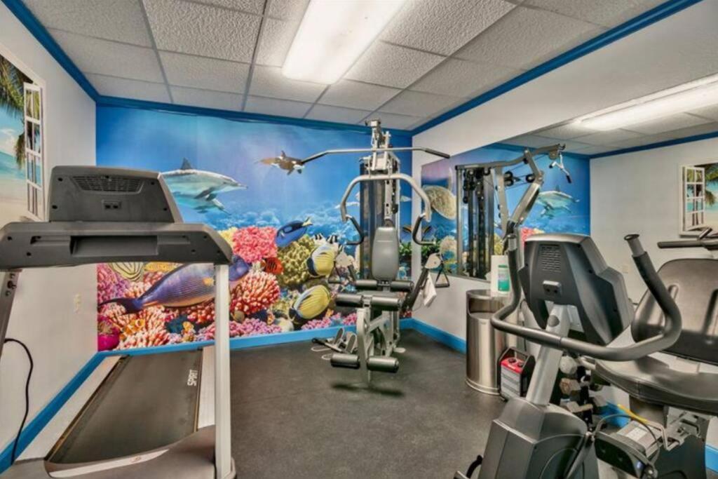 Fun Cozy Retreat! Steps To Beach, Heated Pool & Pickleball Holiday home Destin