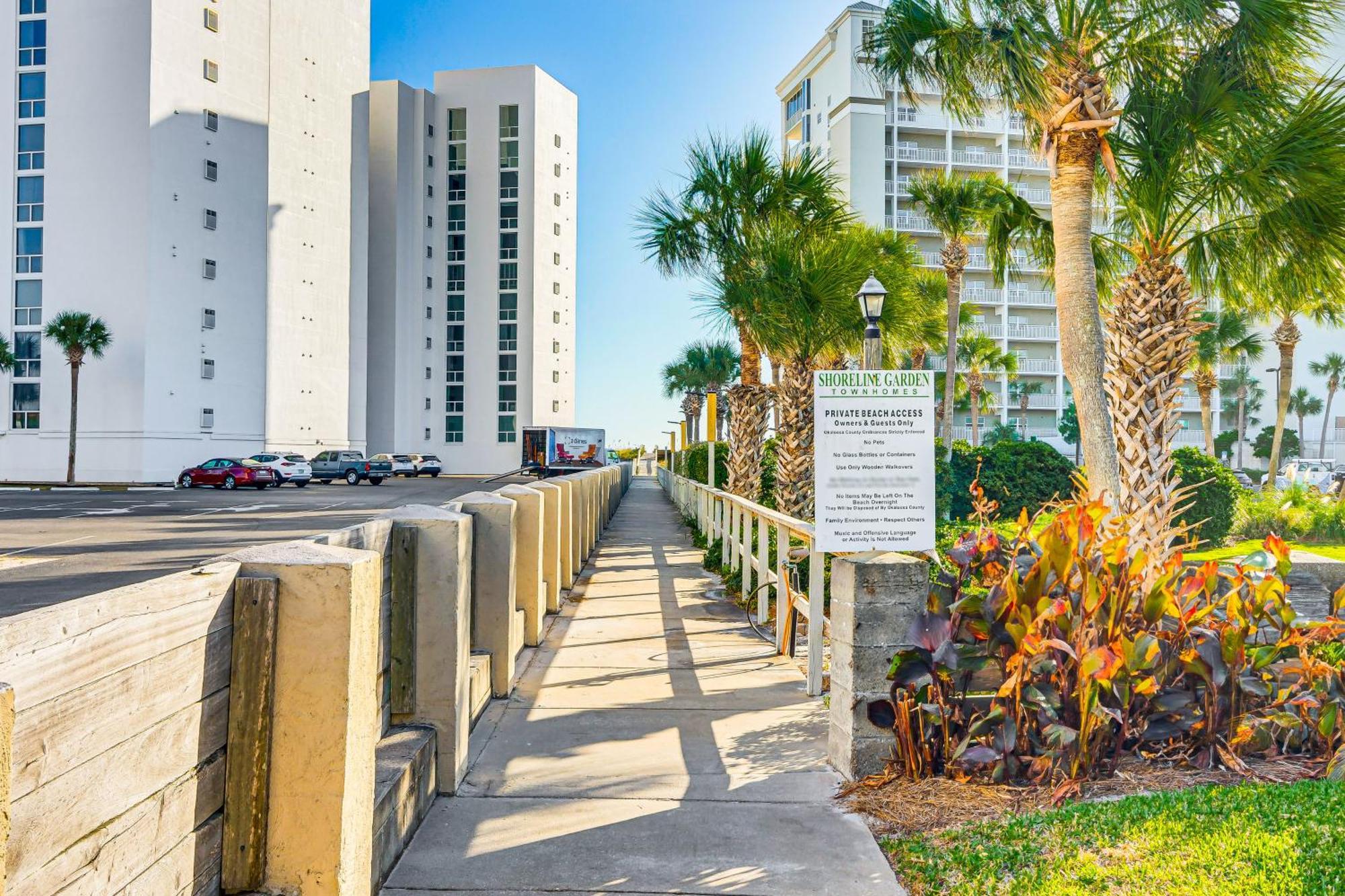 Beachfront Townhome With Pool Access Destin