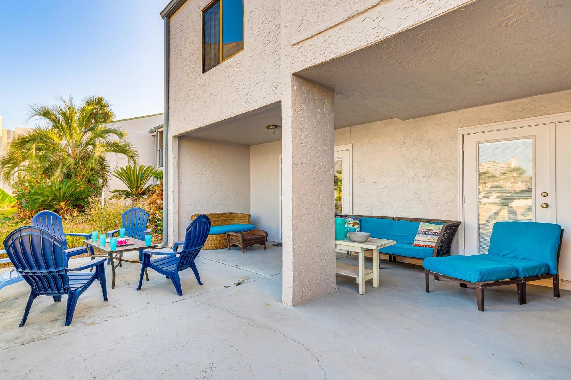 Beachfront Townhome With Pool Access