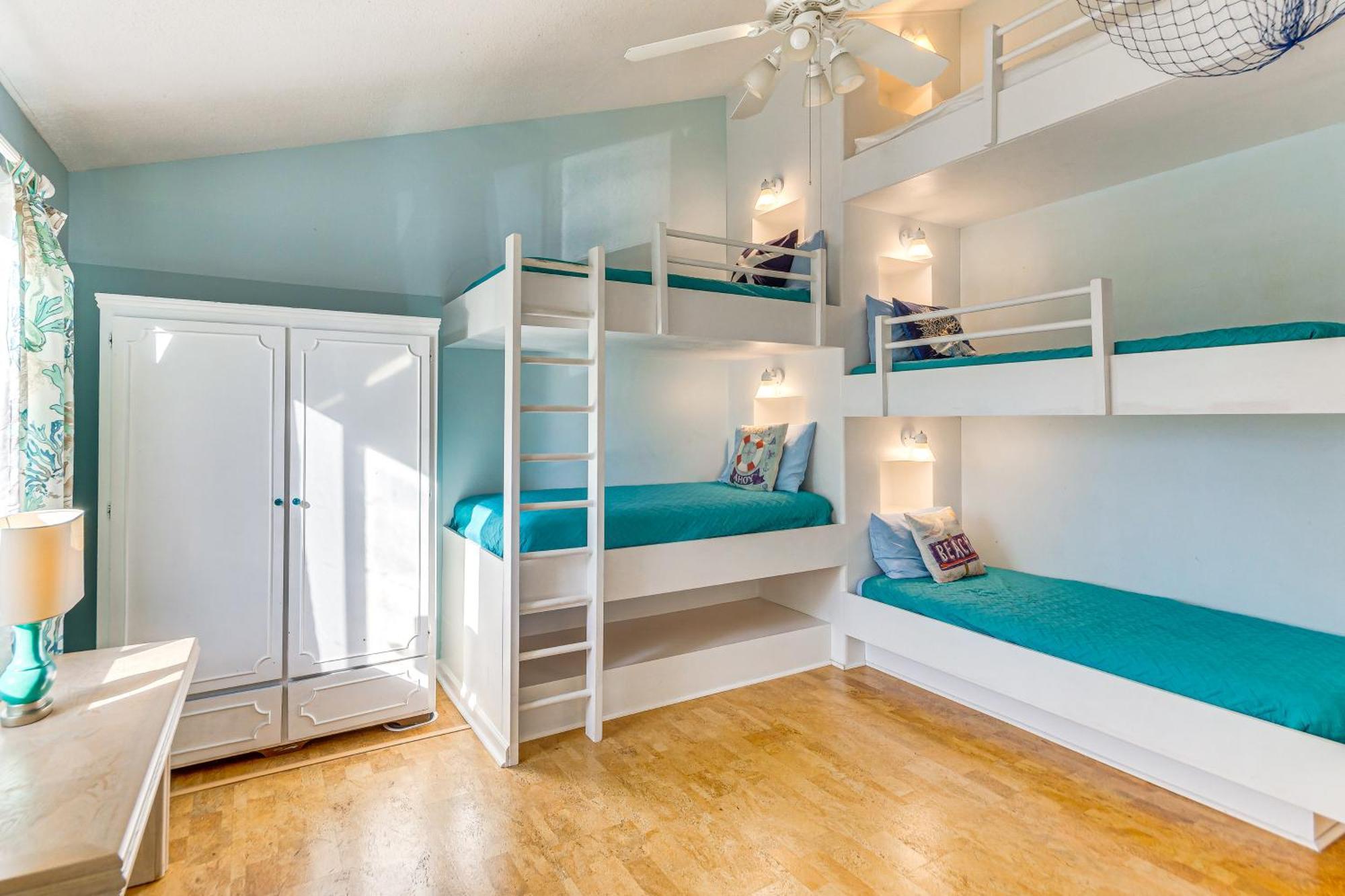 Beachfront Townhome With Pool Access Destin