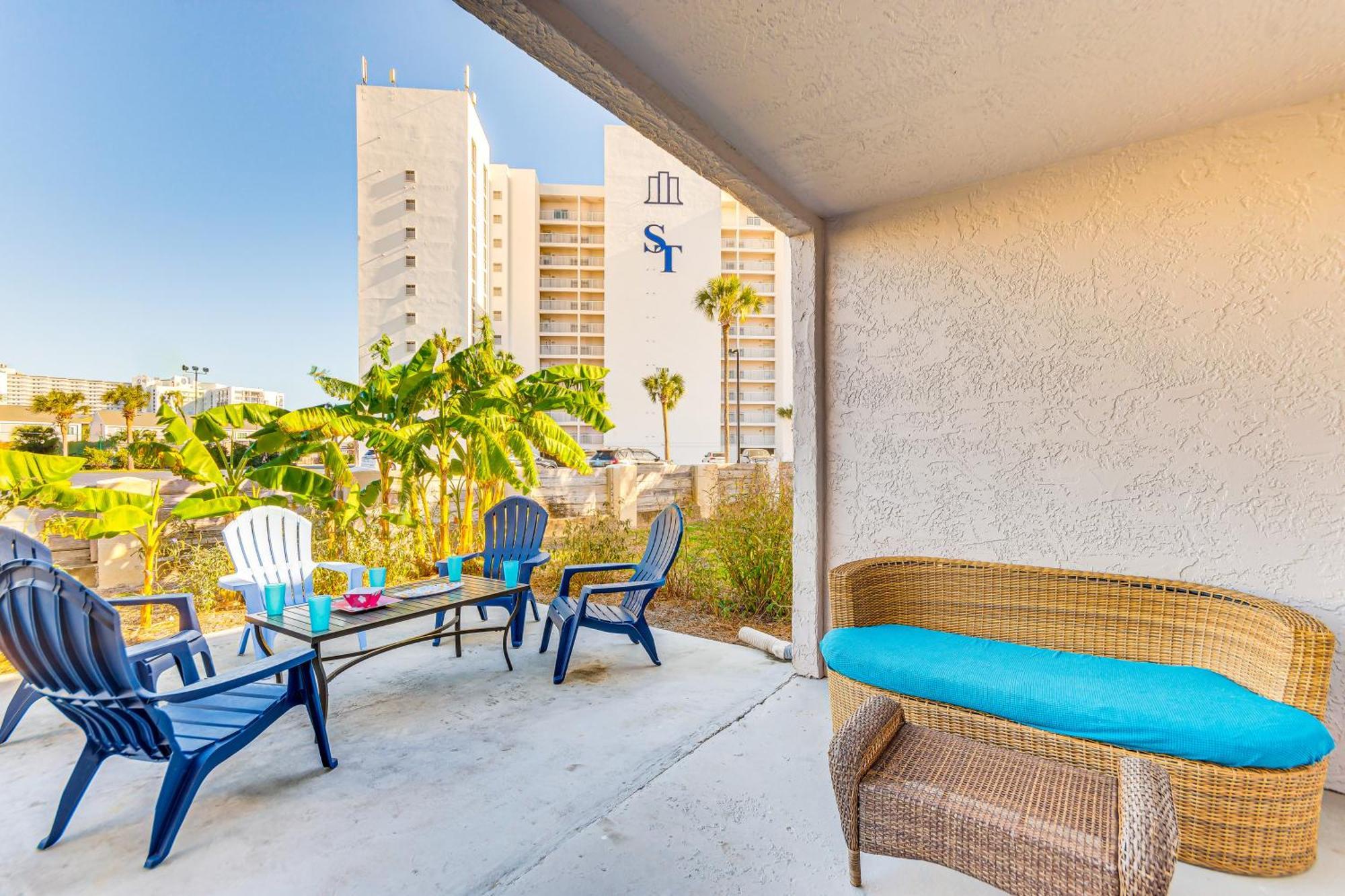 Beachfront Townhome With Pool Access