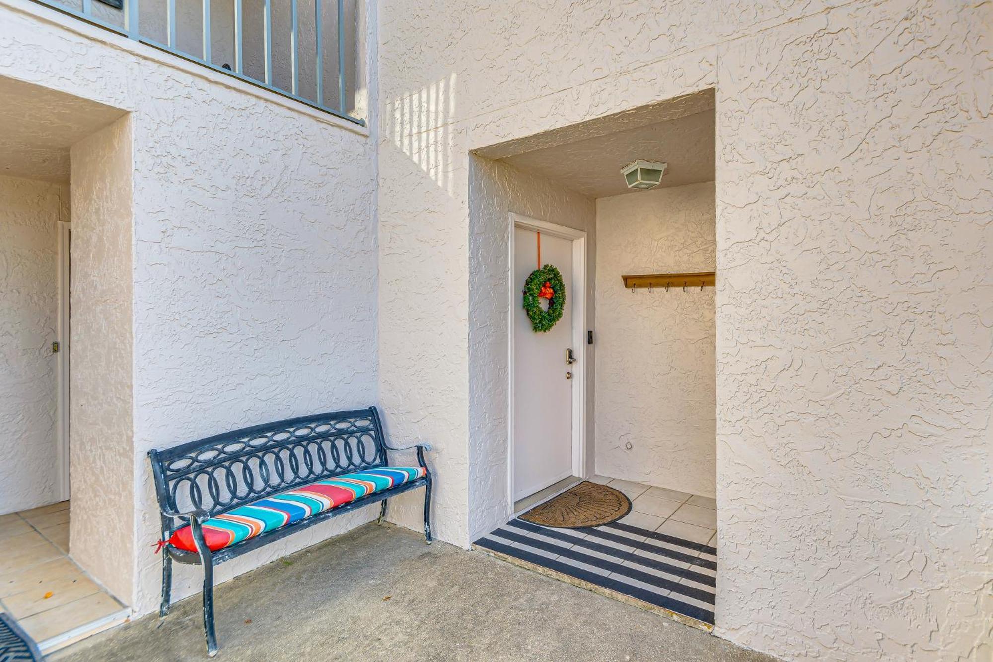 Beachfront Townhome With Pool Access Holiday home *