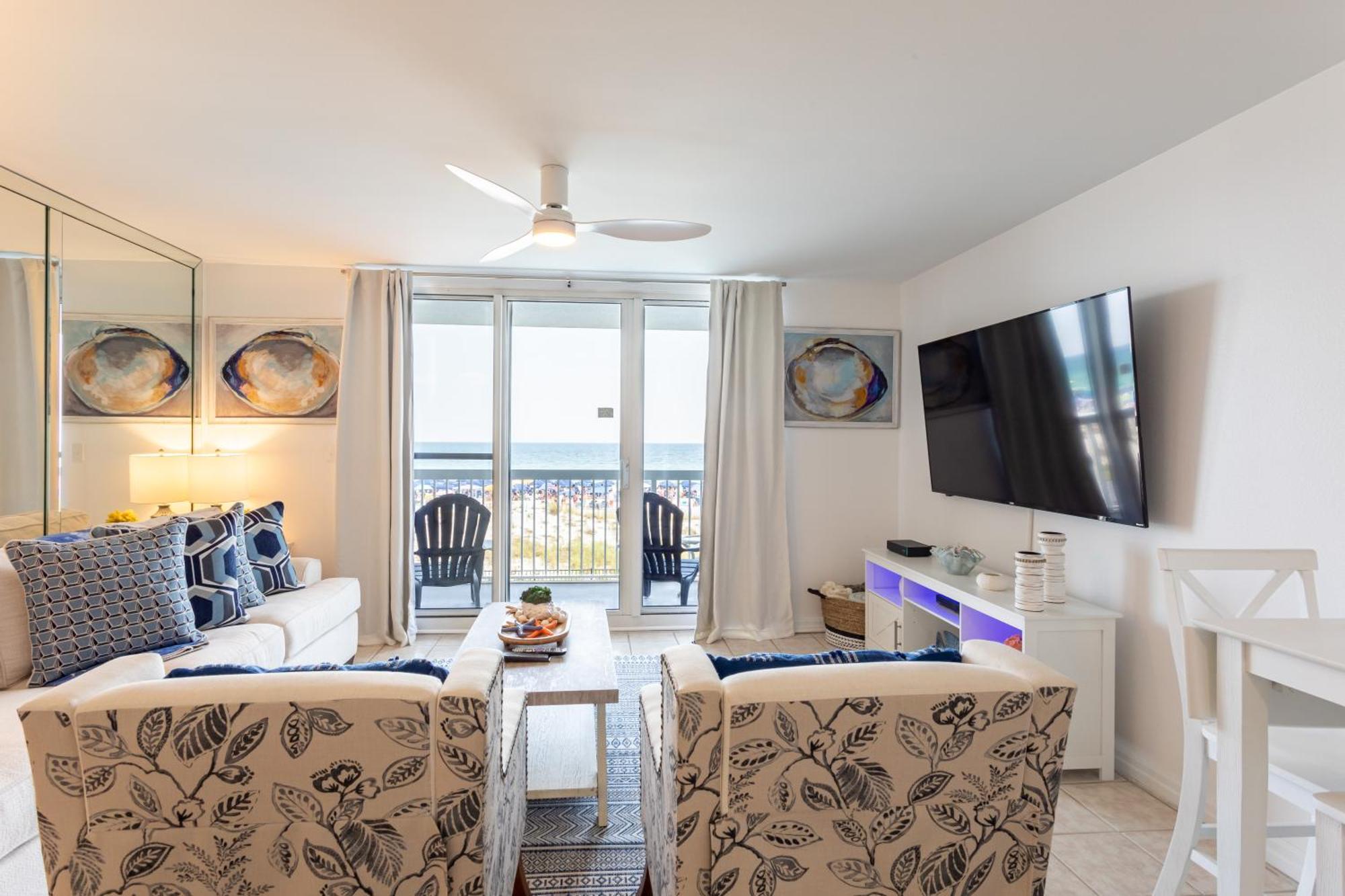 Pelican's Landing Apartment