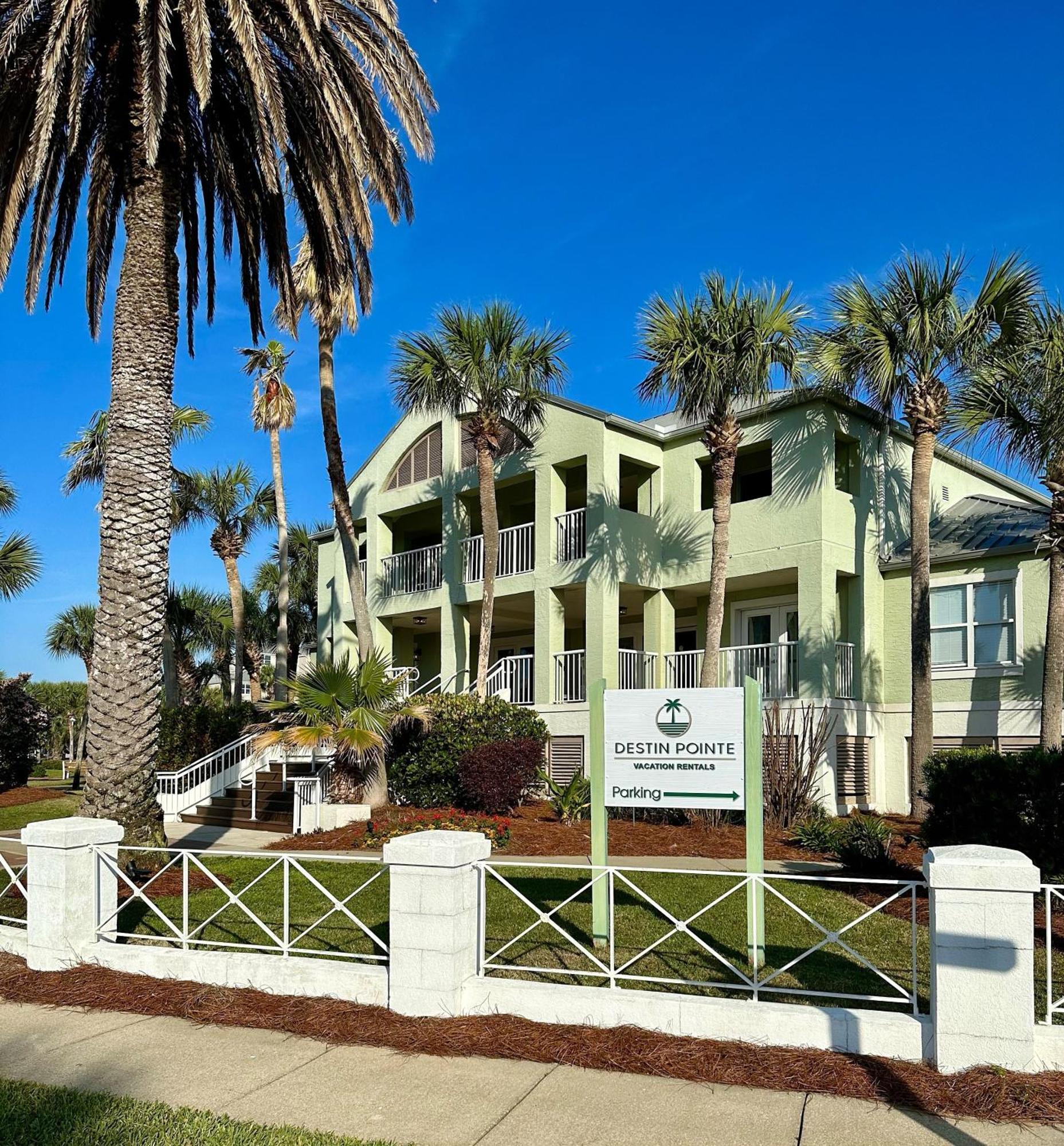 Magnolia House 409 At Pointe Apartment *