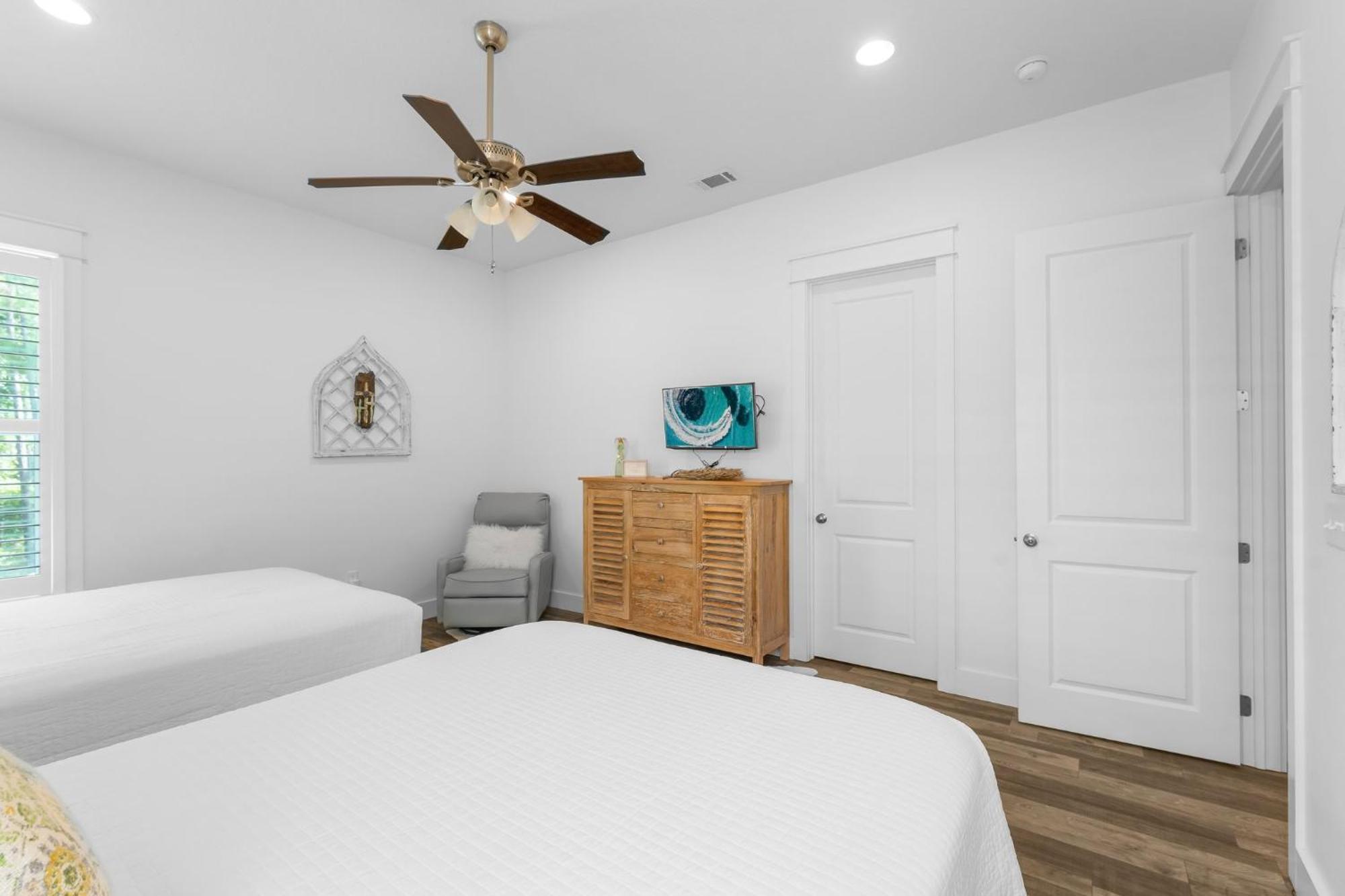 Shore Beats Work With Woodland Setting