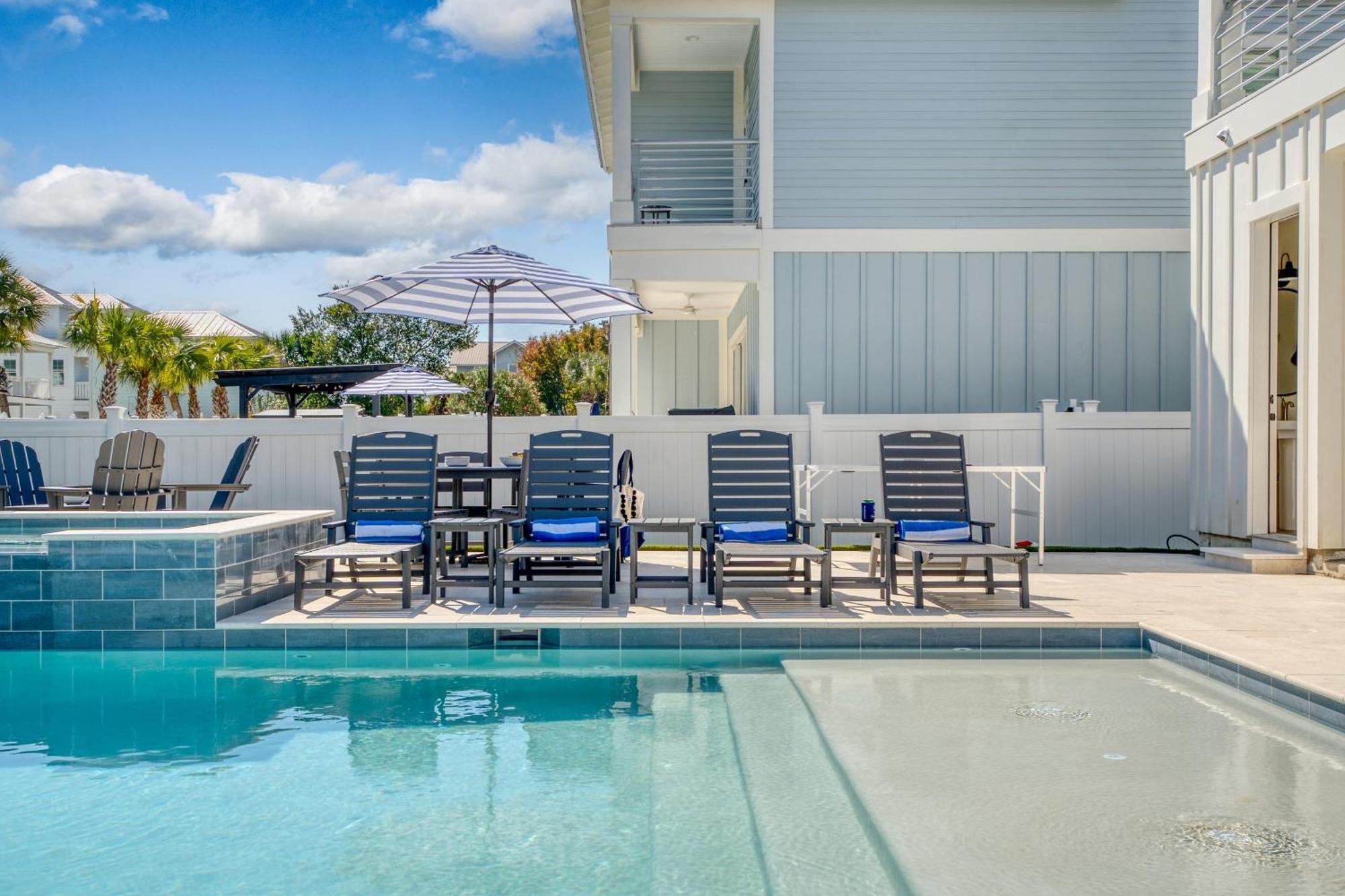 Holiday home Crystal Sands By Avantstay Walk To The