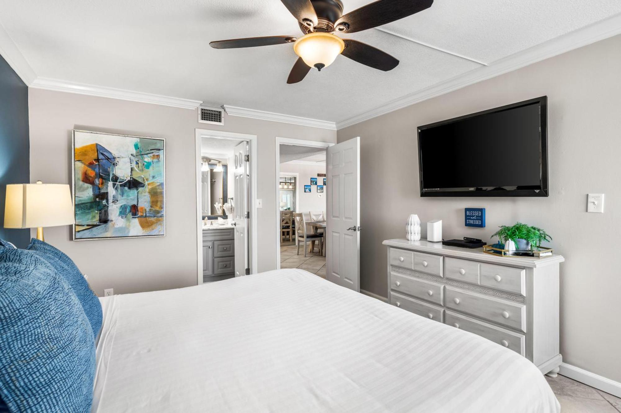 Surf And Racquet Unit 505 * Destin