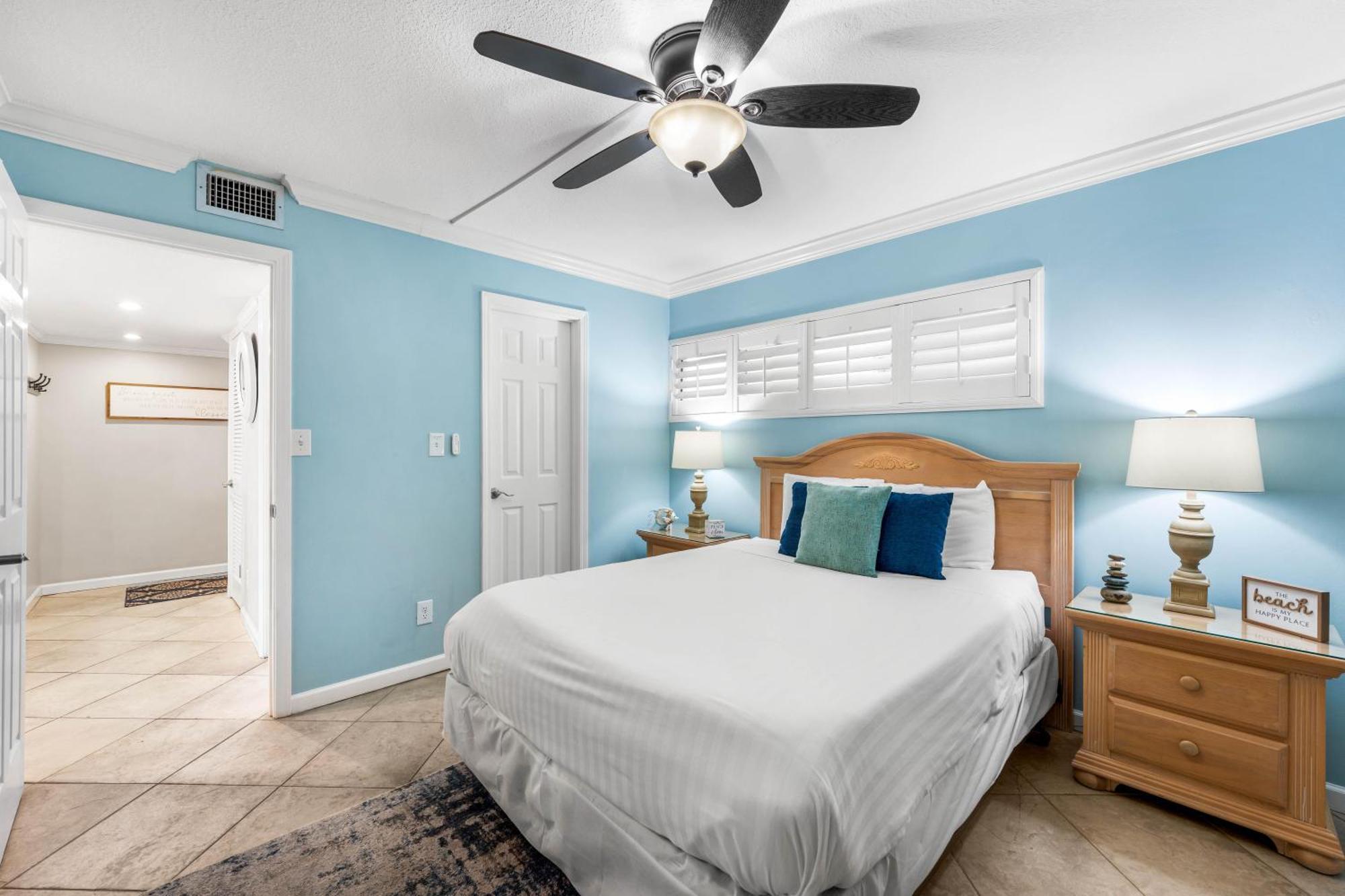 Surf And Racquet Unit 505 * Destin