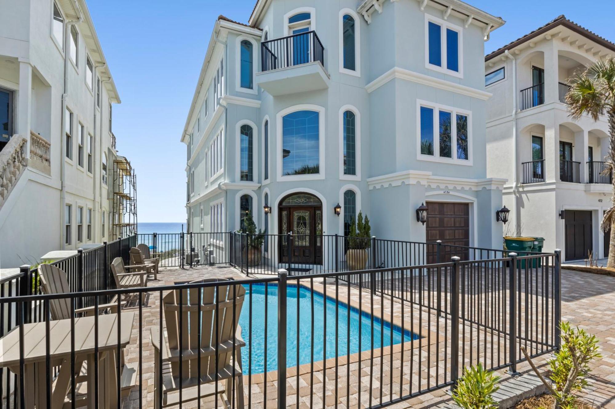 Holiday home Gulf Front, Pool, Hot Tub- 2 Kitchens - Elevator
