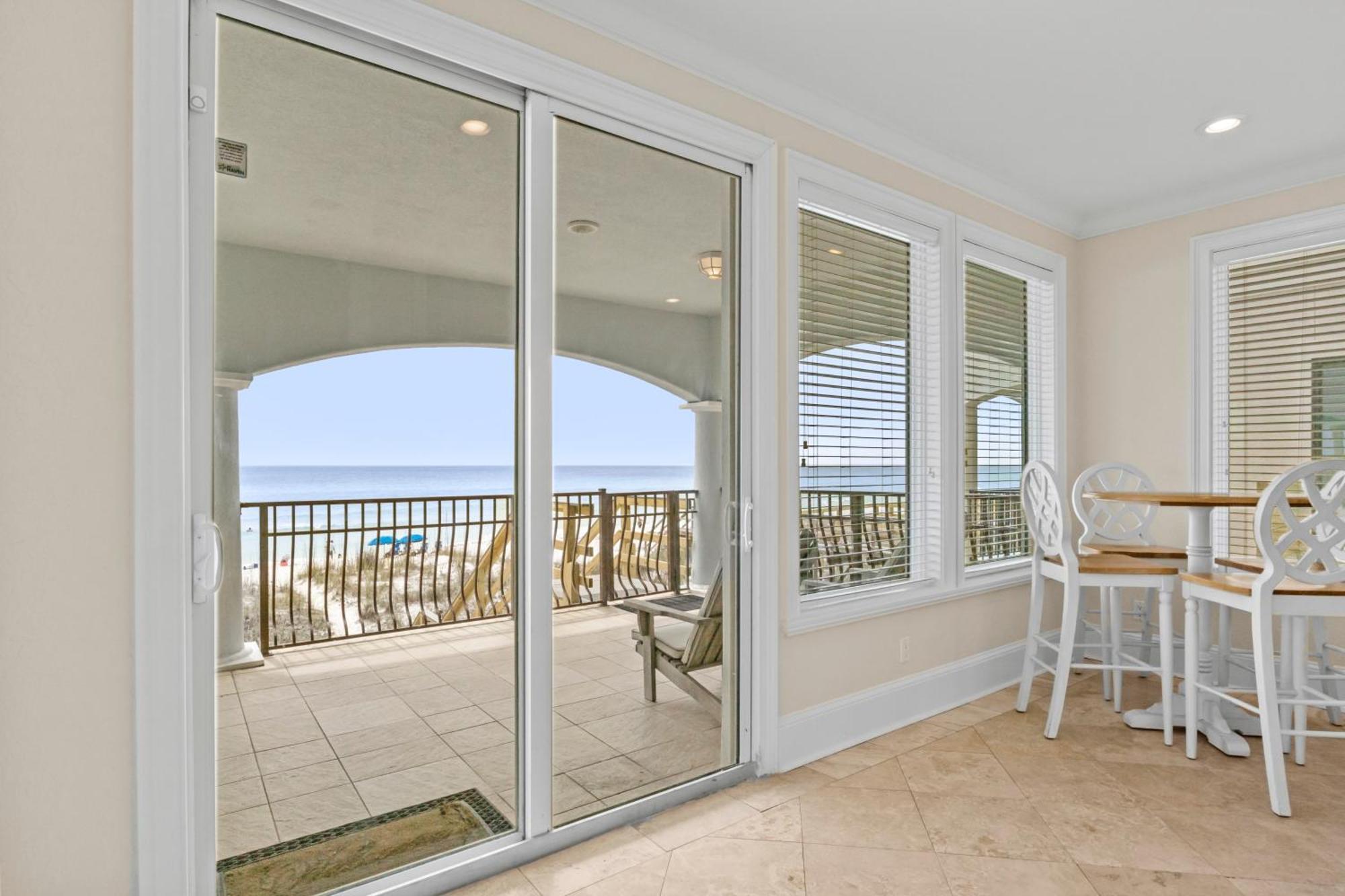 Holiday home Gulf Front, Pool, Hot Tub- 2 Kitchens - Elevator