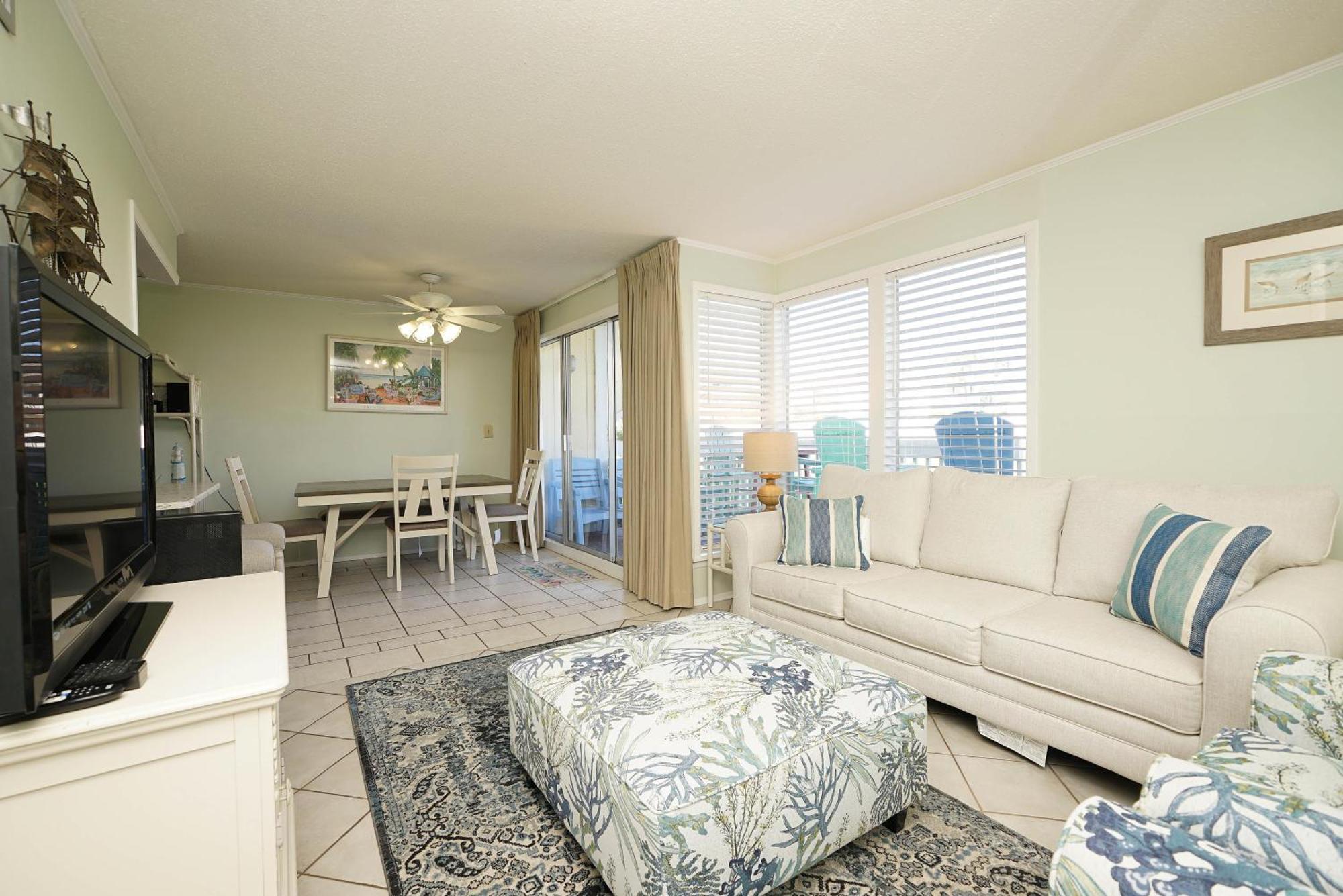 Sandpiper Cove 1035 *
