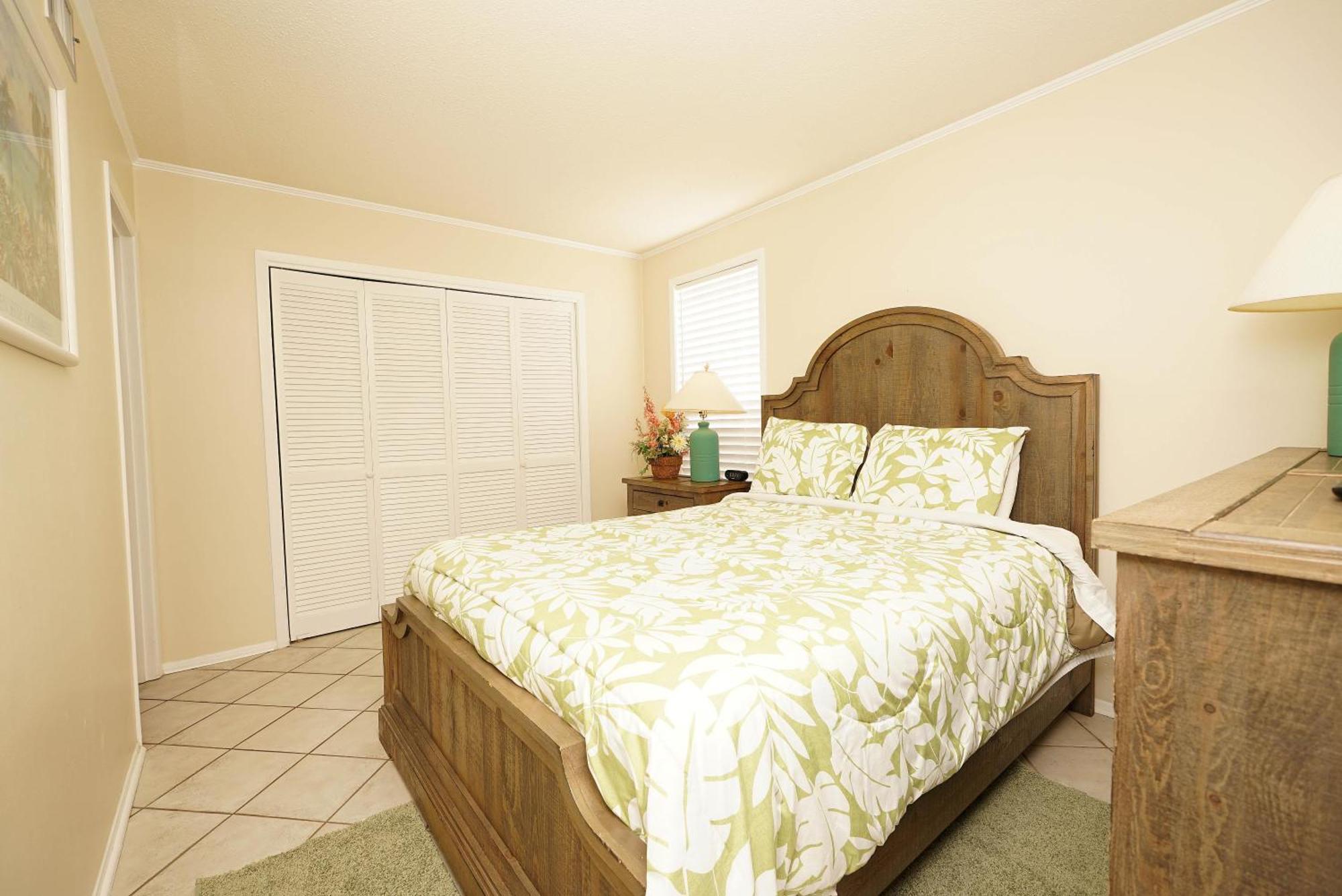Sandpiper Cove 1035 * Destin