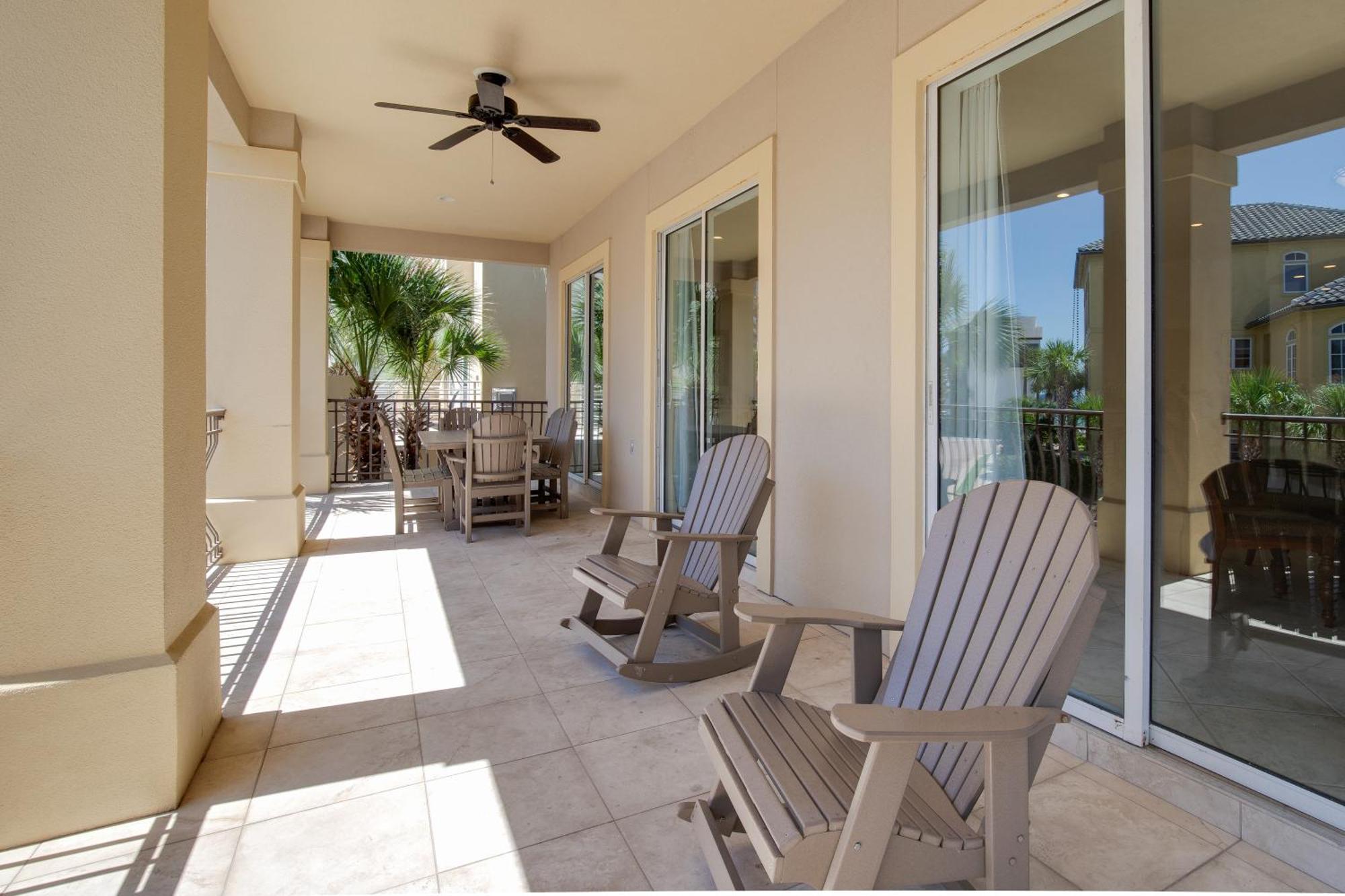 Golf Cart - Community Pool, Hot Tub And Holiday home