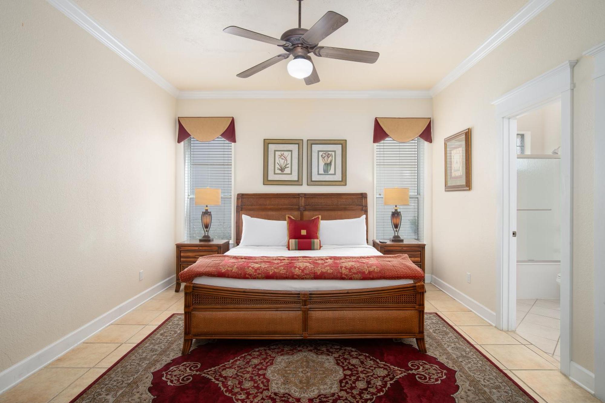 Golf Cart - Community Pool, Hot Tub And Destin
