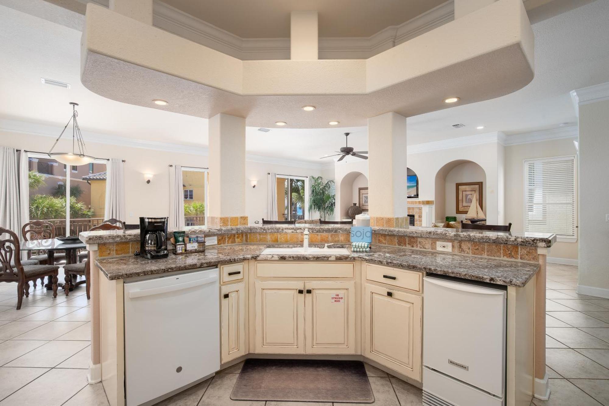 Golf Cart - Community Pool, Hot Tub And