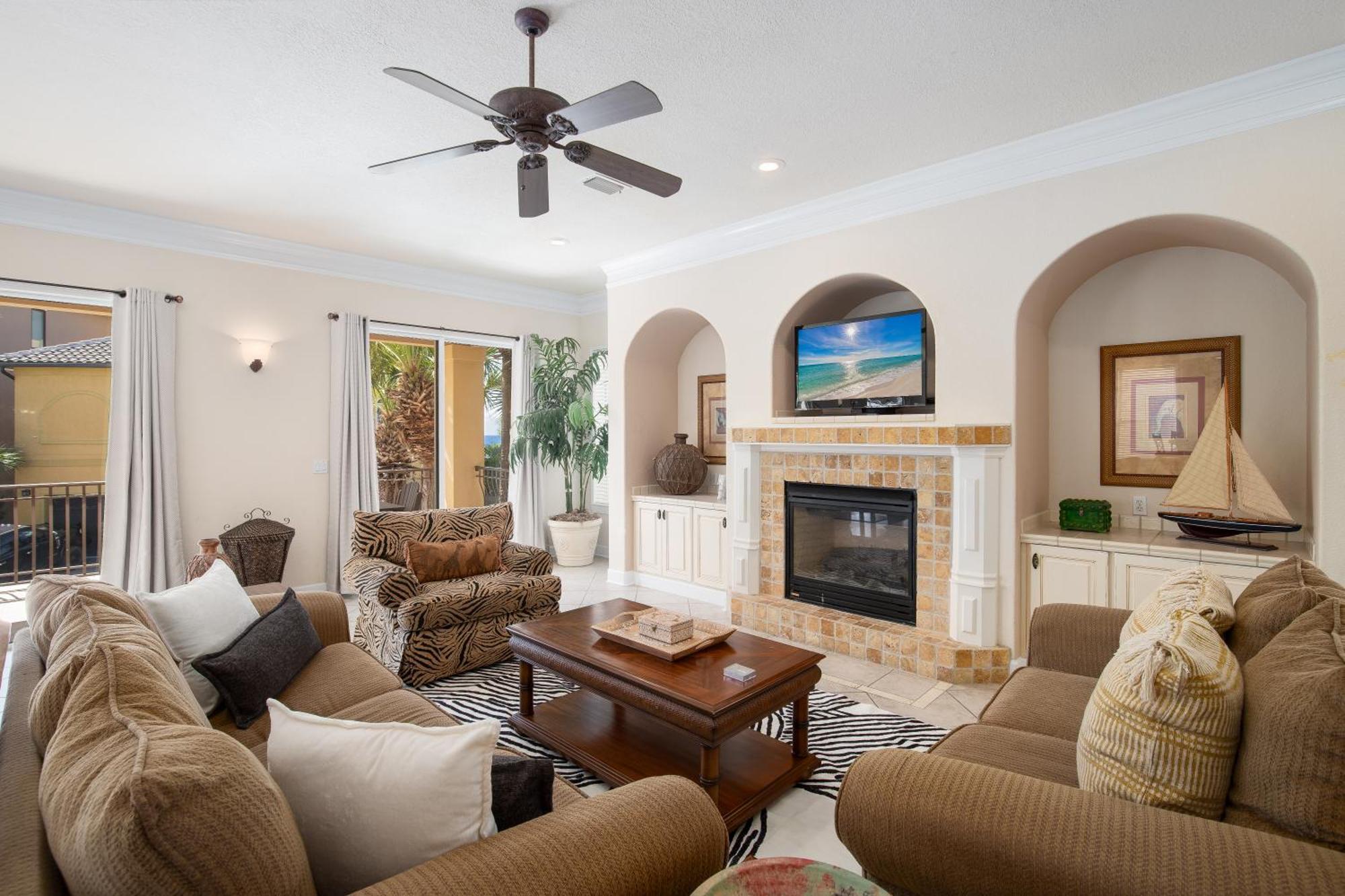Golf Cart - Community Pool, Hot Tub And Holiday home