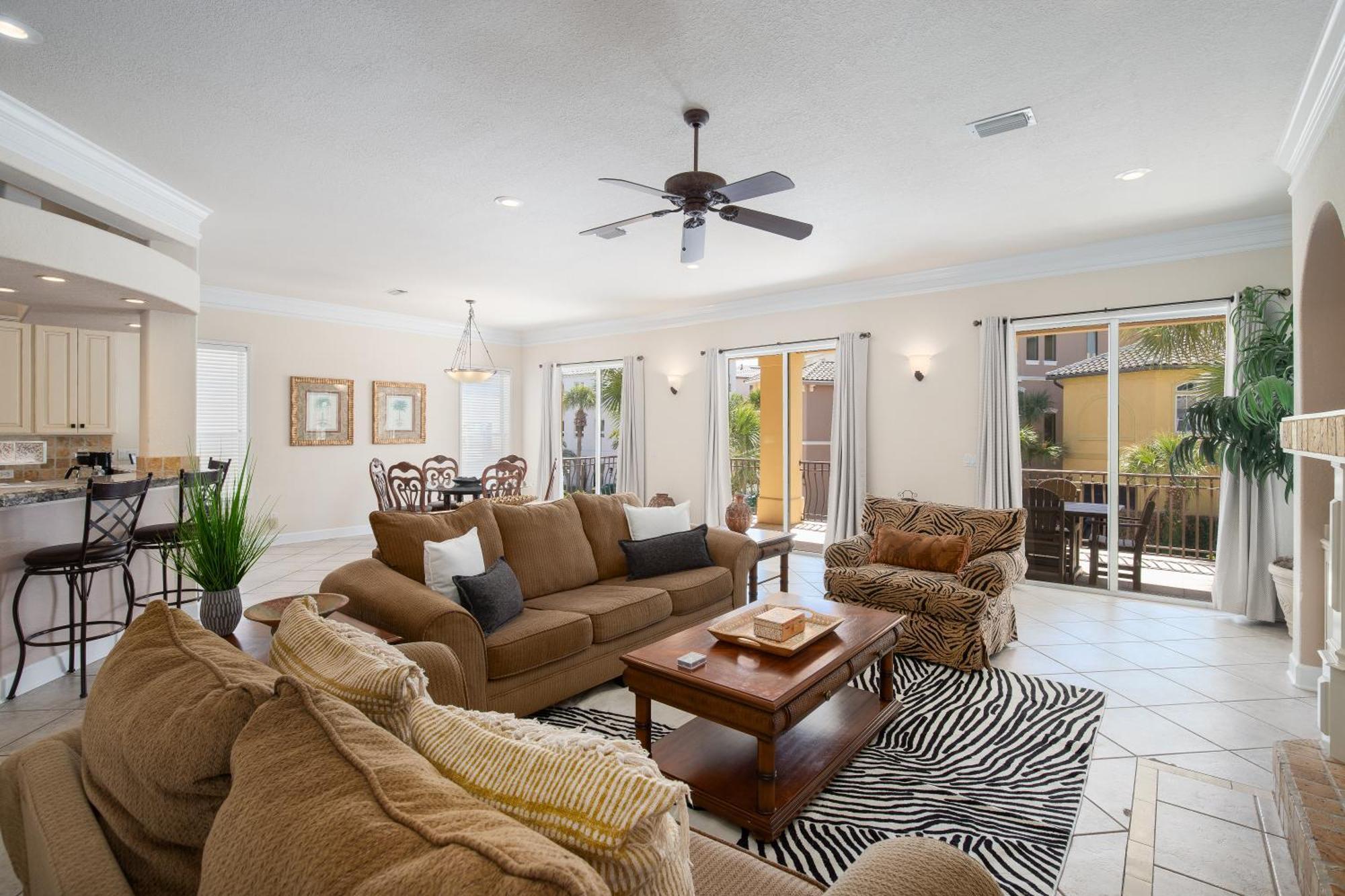 Golf Cart - Community Pool, Hot Tub And Holiday home