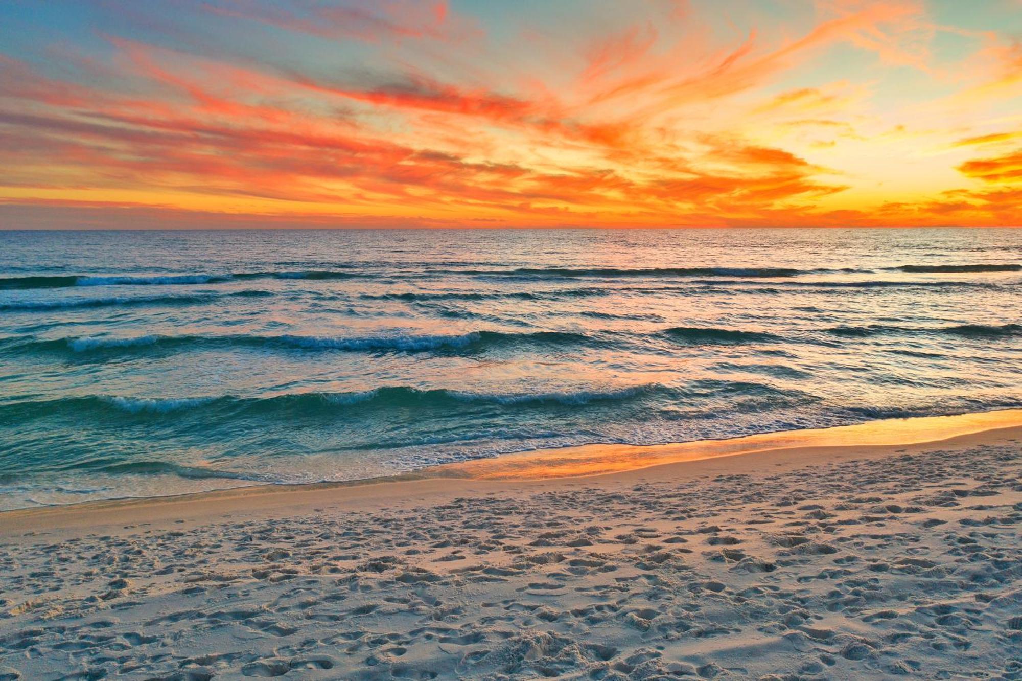 Luxury Community Pool, Hot Tub And And Games Holiday home Destin
