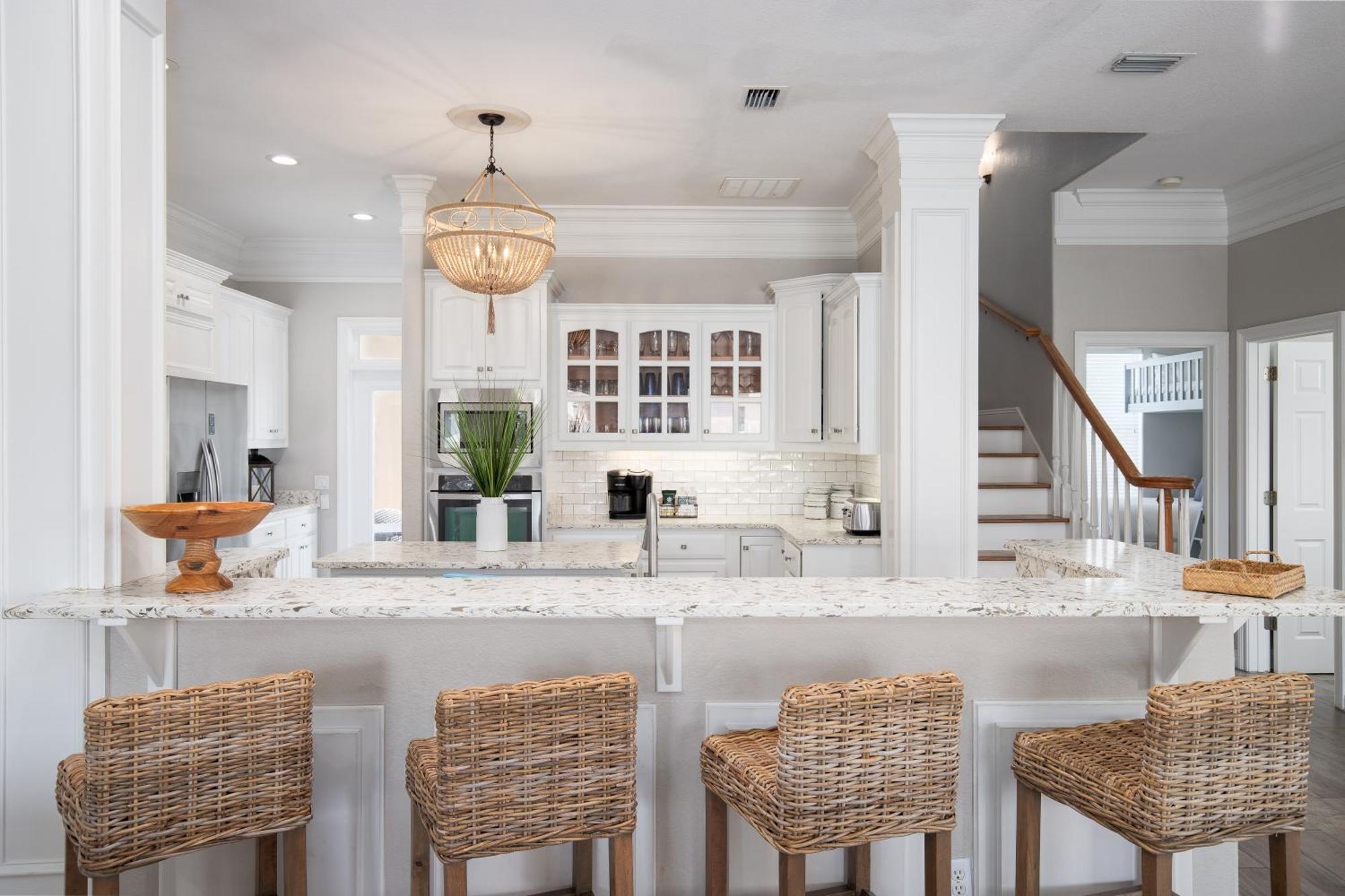 Luxury Community Pool, Hot Tub And And Games *