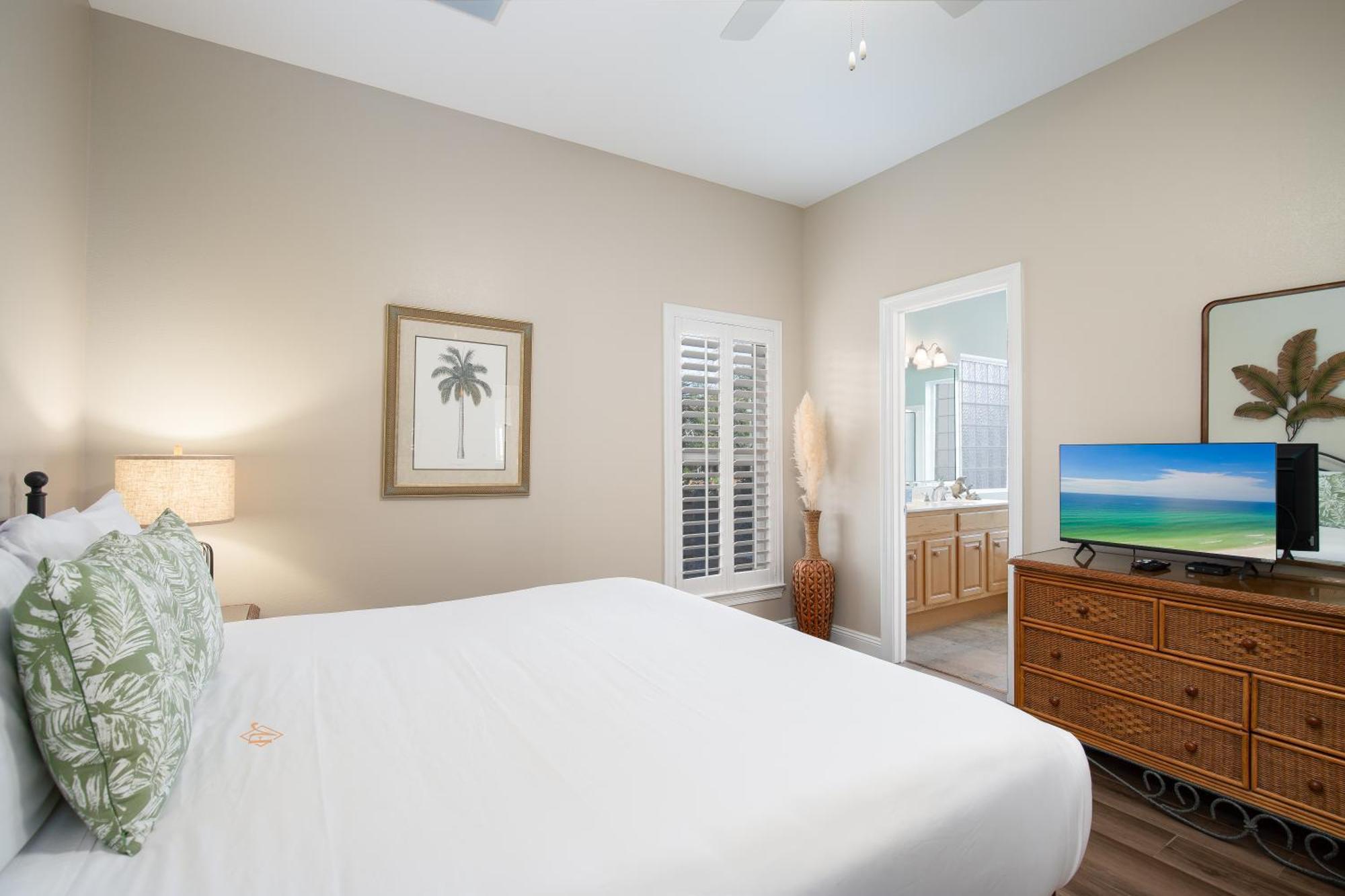 Community Pool, Hot Tub And - View Holiday home *