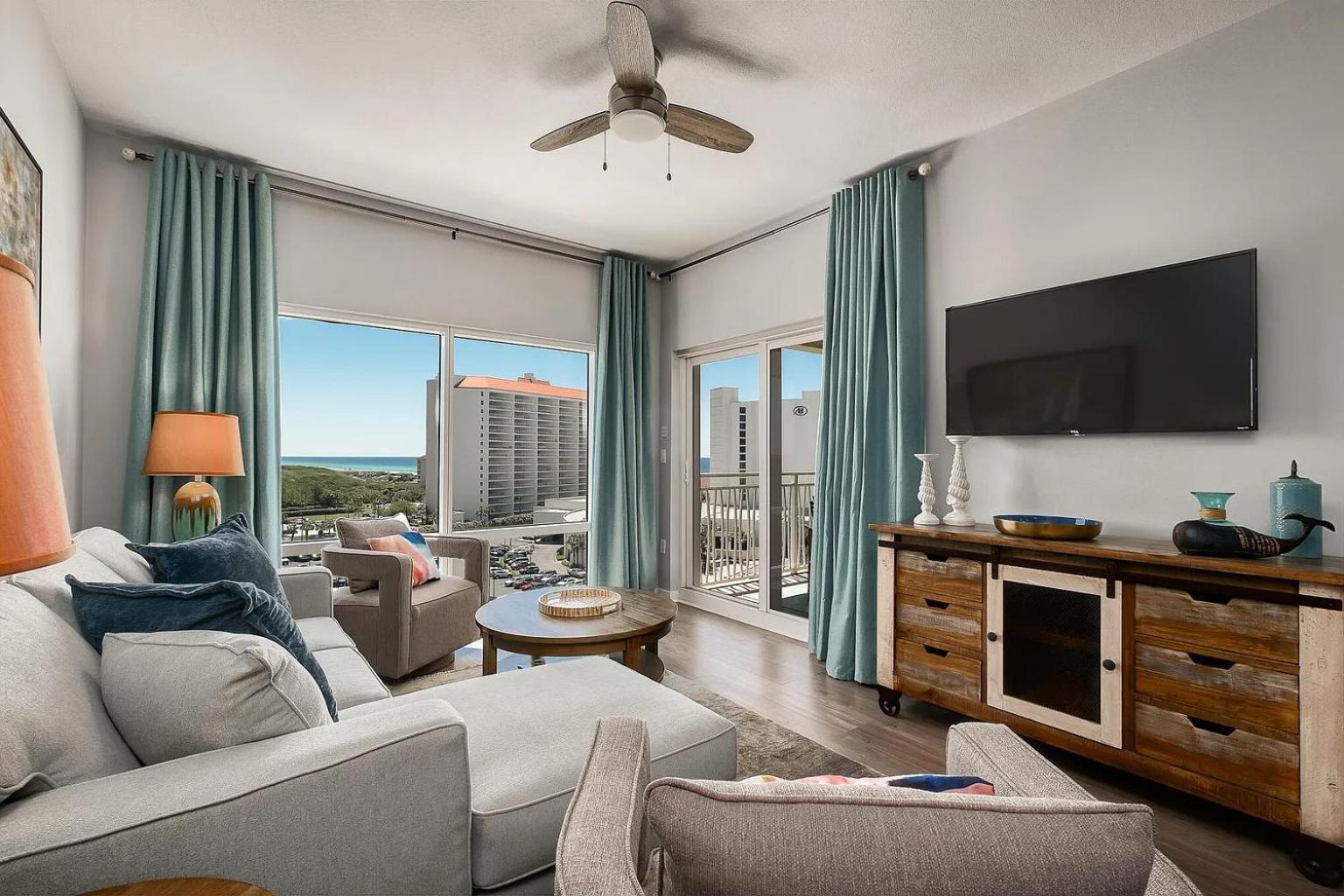 New Listing Awesome Luau * Destin