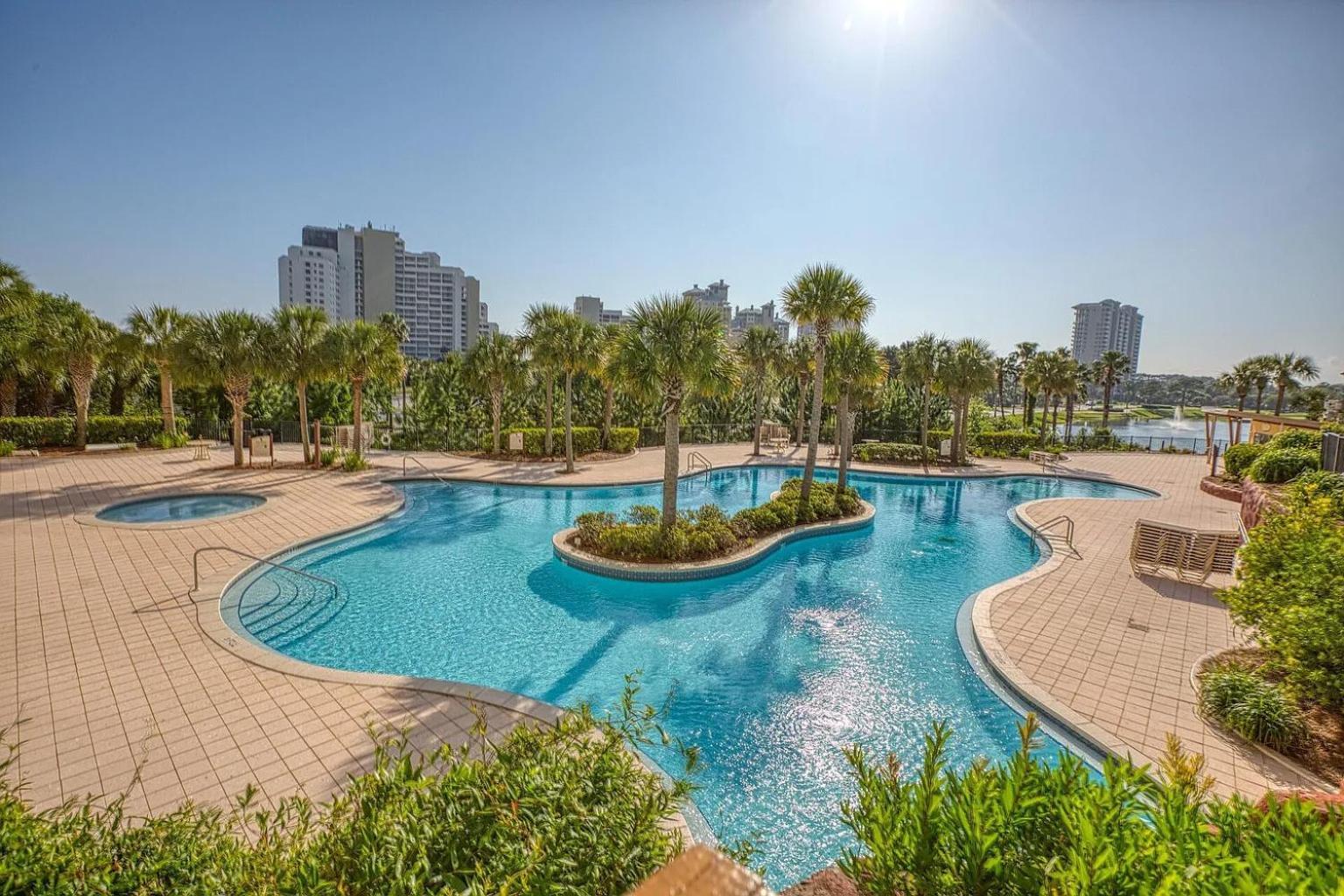 New Listing Awesome Luau