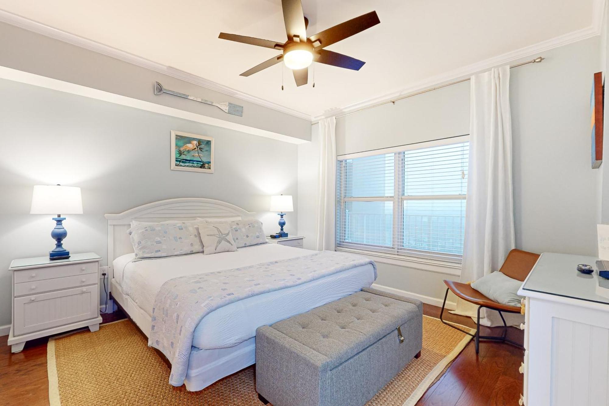 Majestic Sun A912 Apartment *