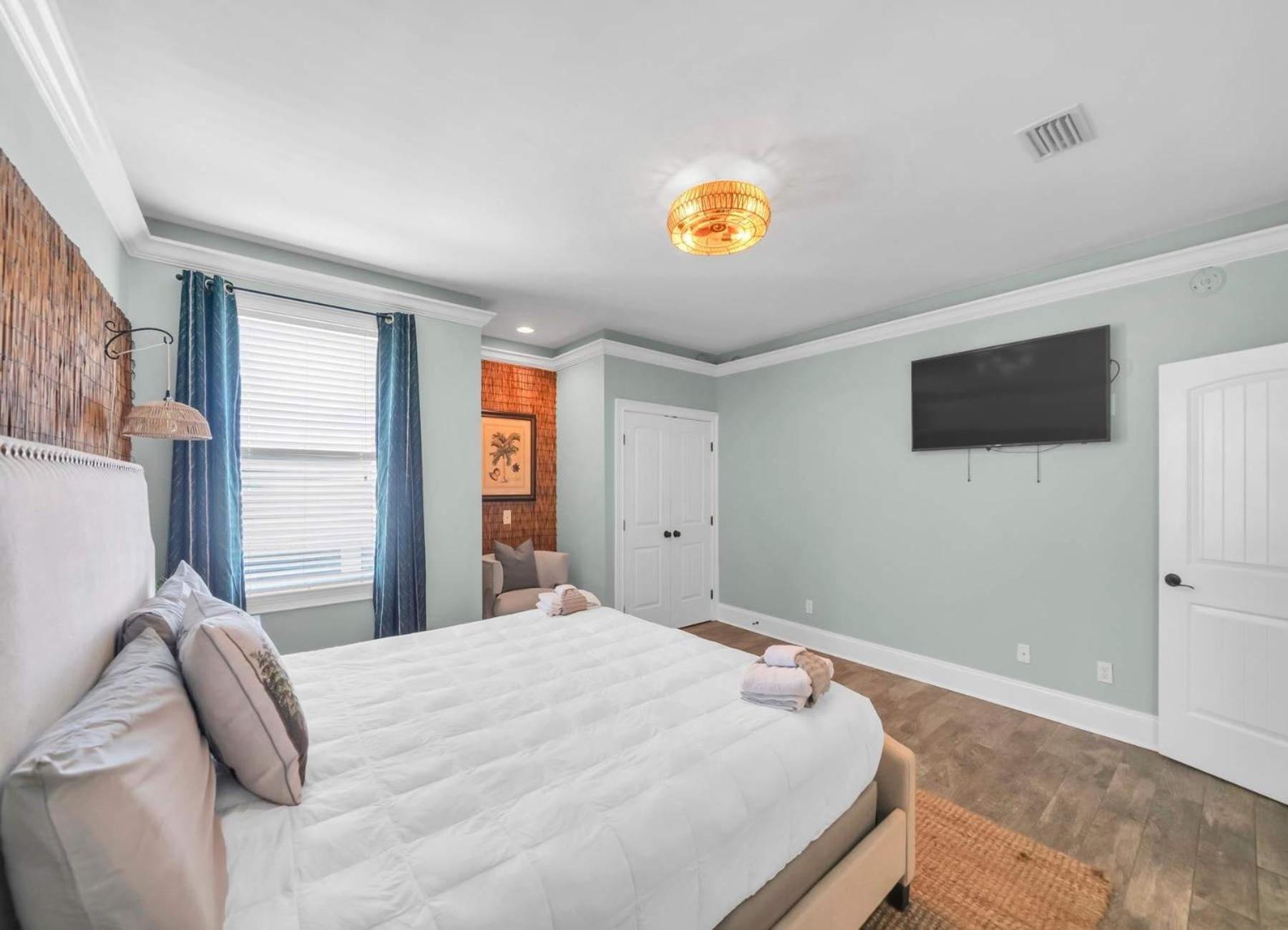 Holiday home Privatebeach Pool &spa Game Grill Sleeps 24