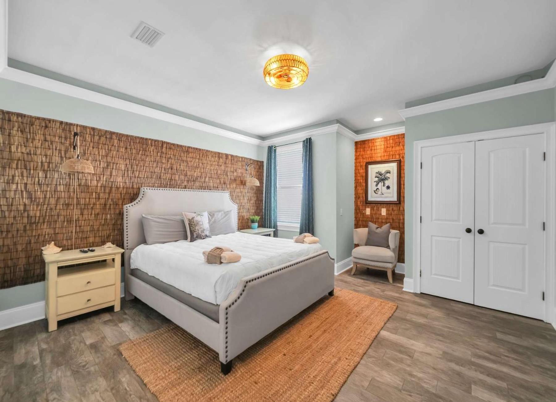 Holiday home Privatebeach Pool &spa Game Grill Sleeps 24