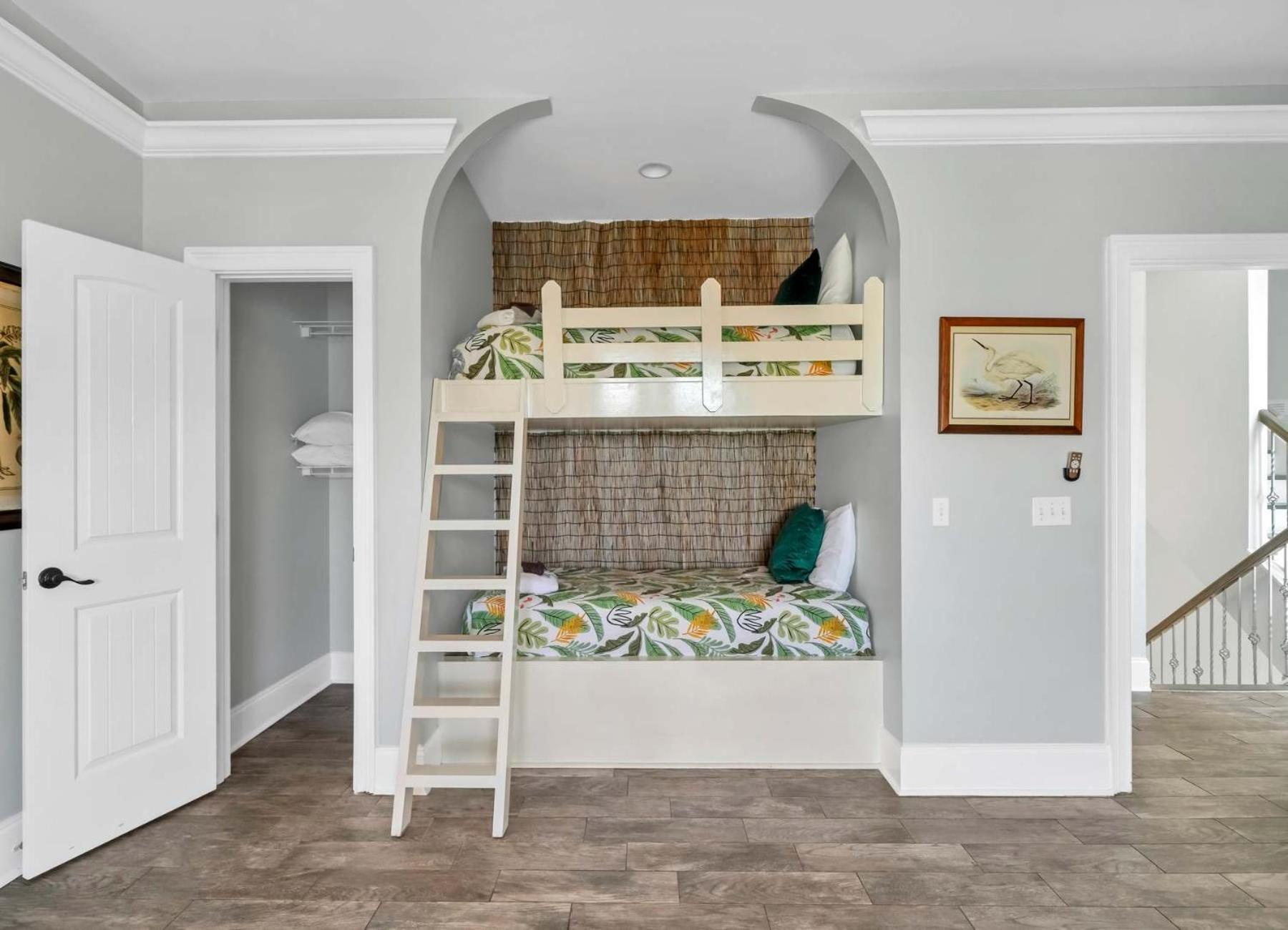 Holiday home Privatebeach Pool &spa Game Grill Sleeps 24