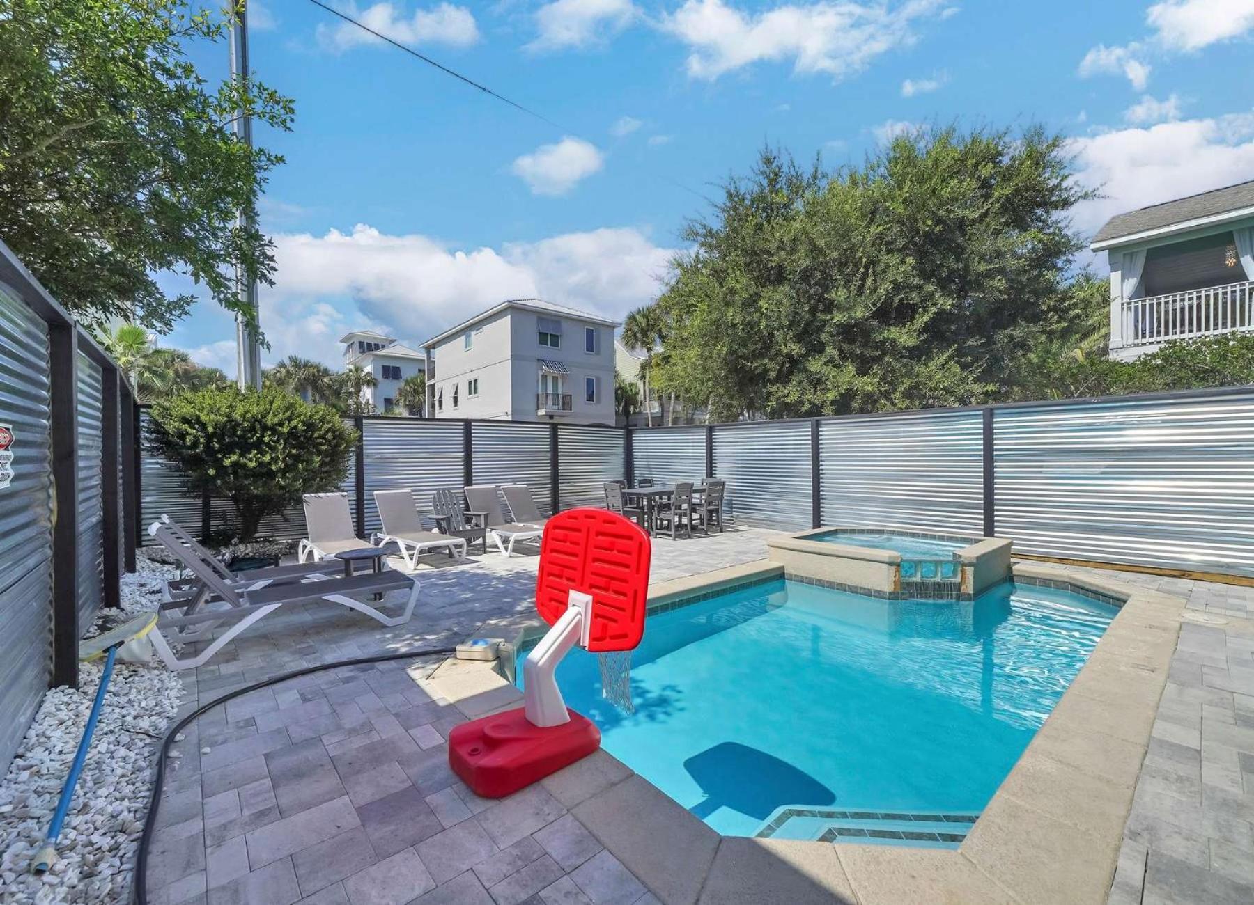 Holiday home Privatebeach Pool &spa Game Grill Sleeps 24