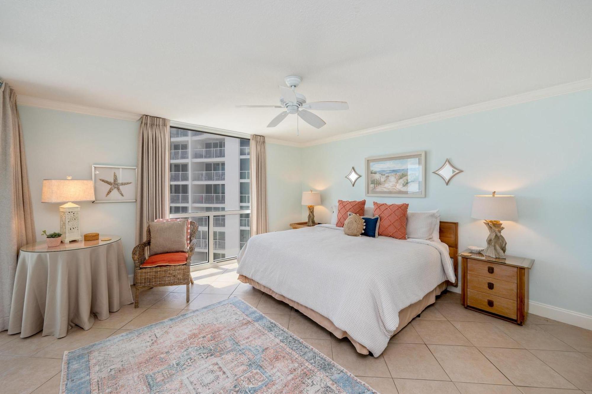1095 Shoreline - Bedroom Front Free Setup *