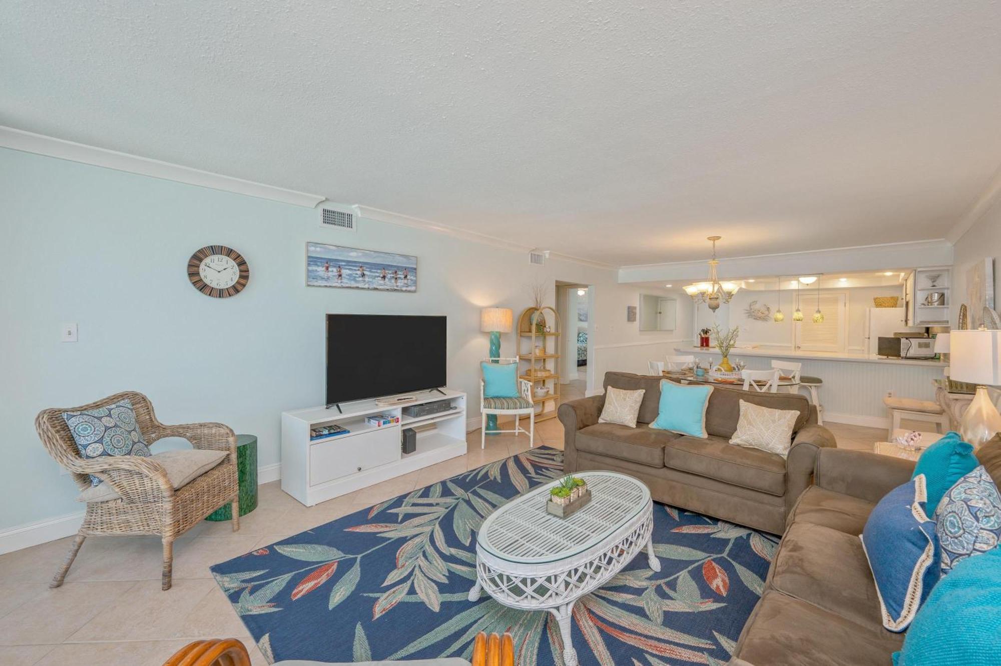 1095 Shoreline - Bedroom Front Free Setup * Destin