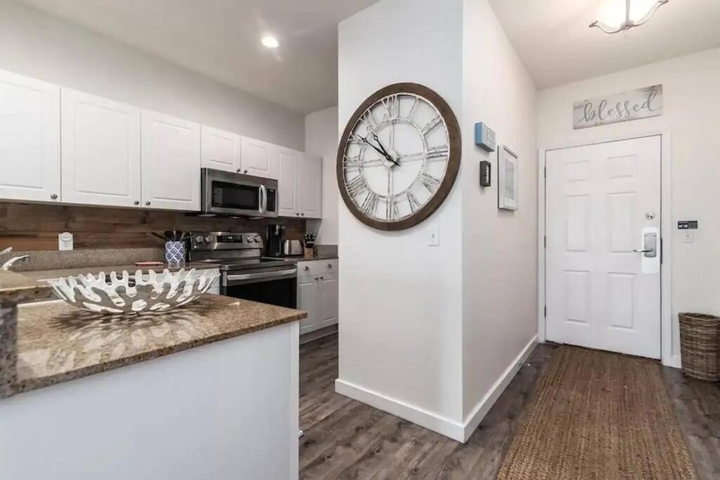 Miramar - Steps From Private Access! *