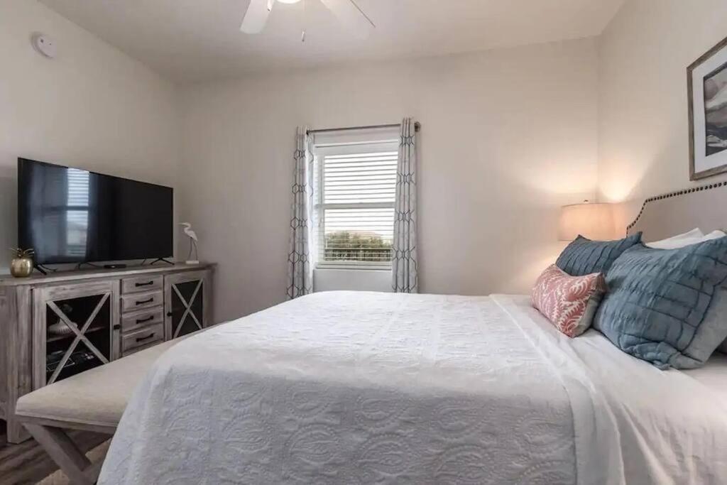 Miramar - Steps From Private Access! Apartment Destin