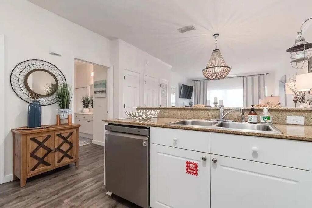 Miramar - Steps From Private Access! Destin