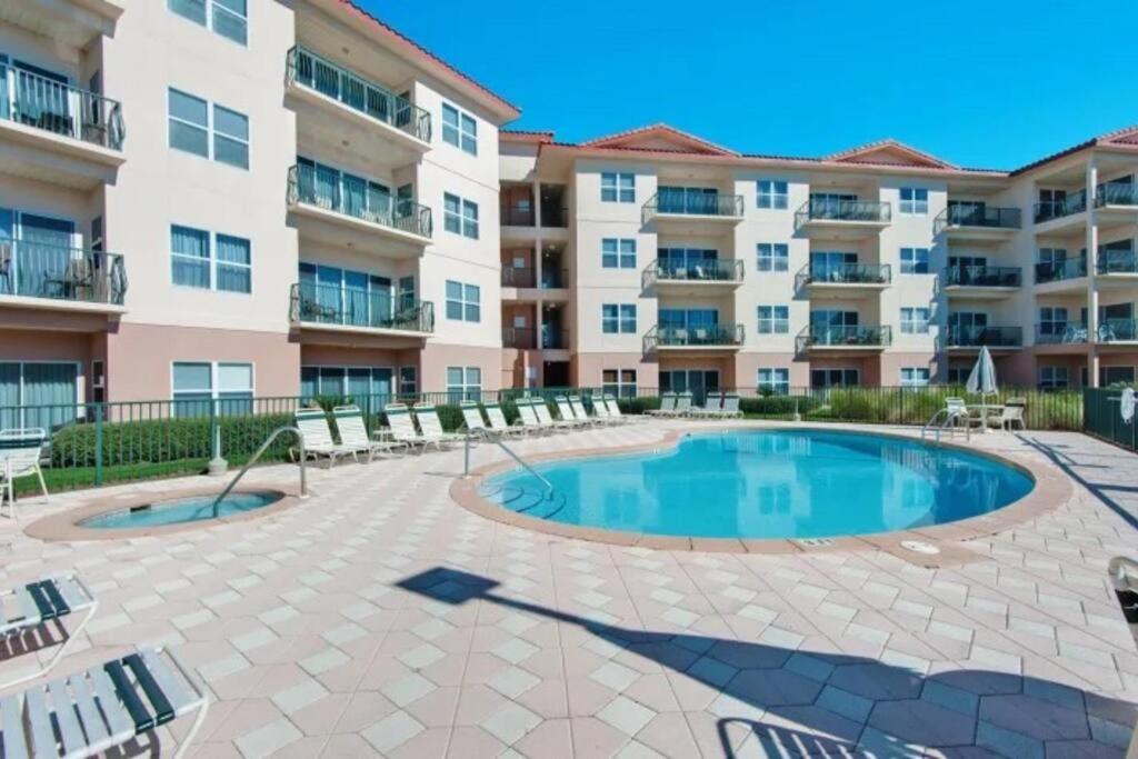 Miramar - Steps From Private Access!
