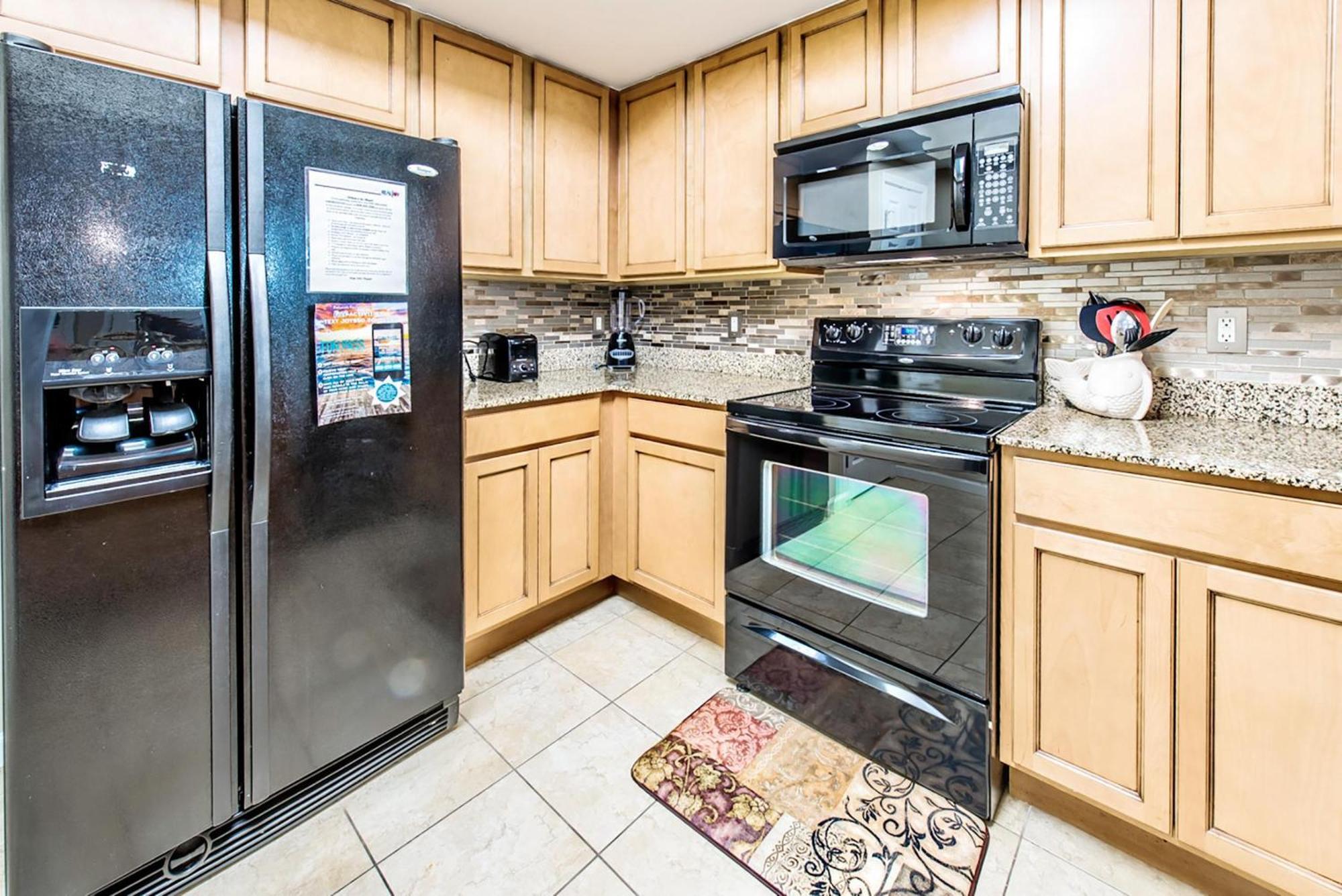 Palms #11015 Full 2 Bedroom Apartment