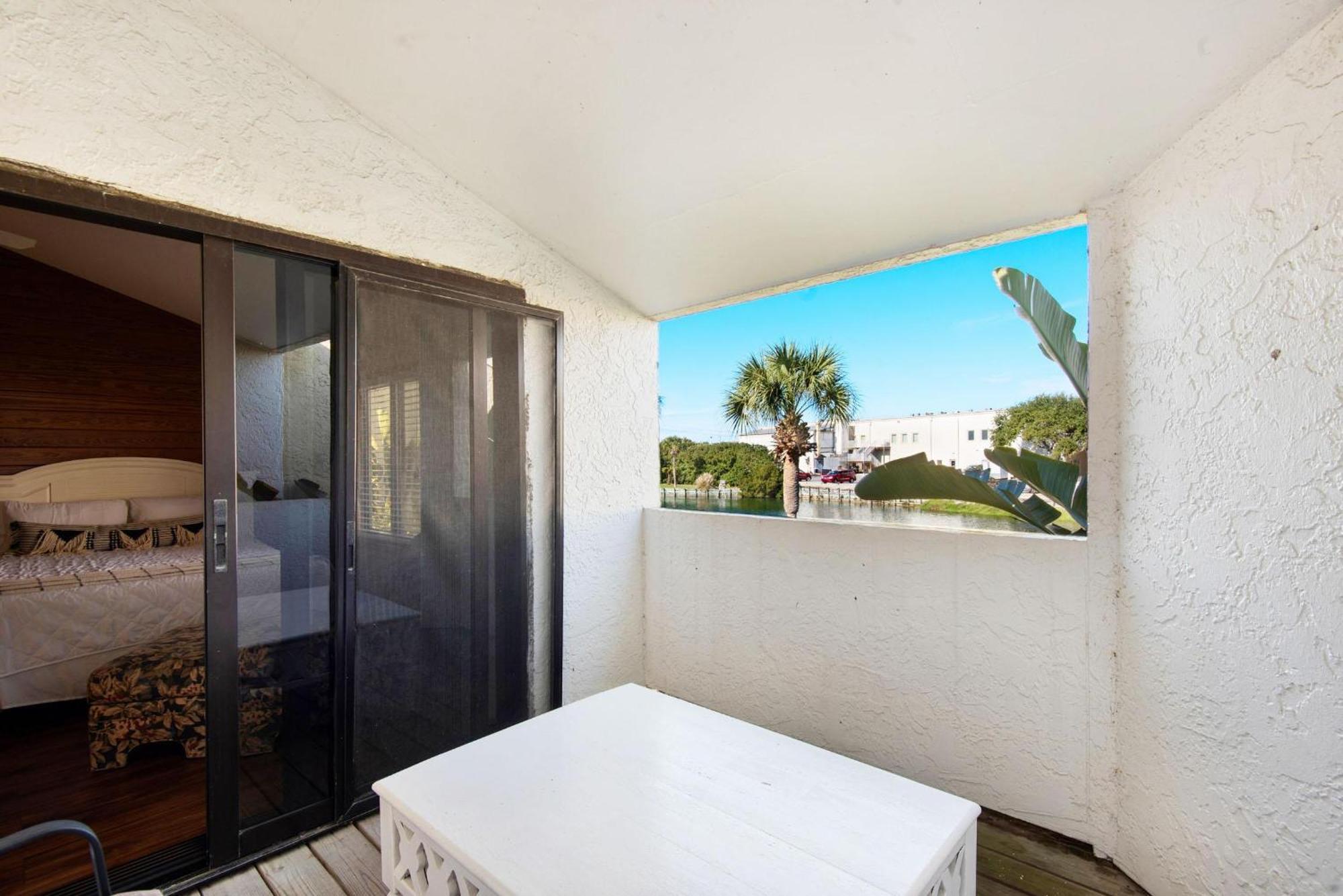 Shoreline Towers Townhouse 4-4 Holiday home Destin