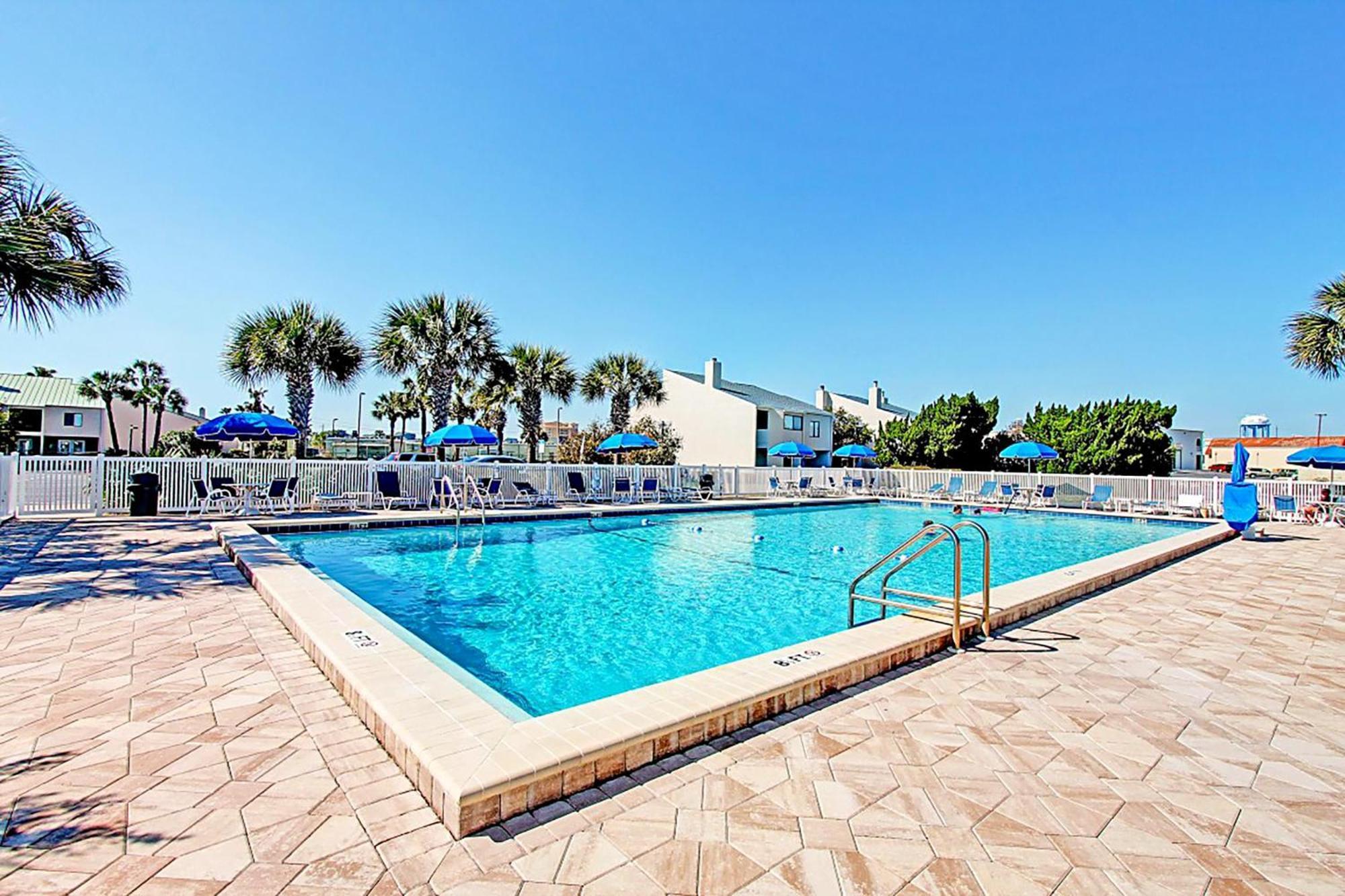 Shoreline Towers Townhouse 4-4 Destin