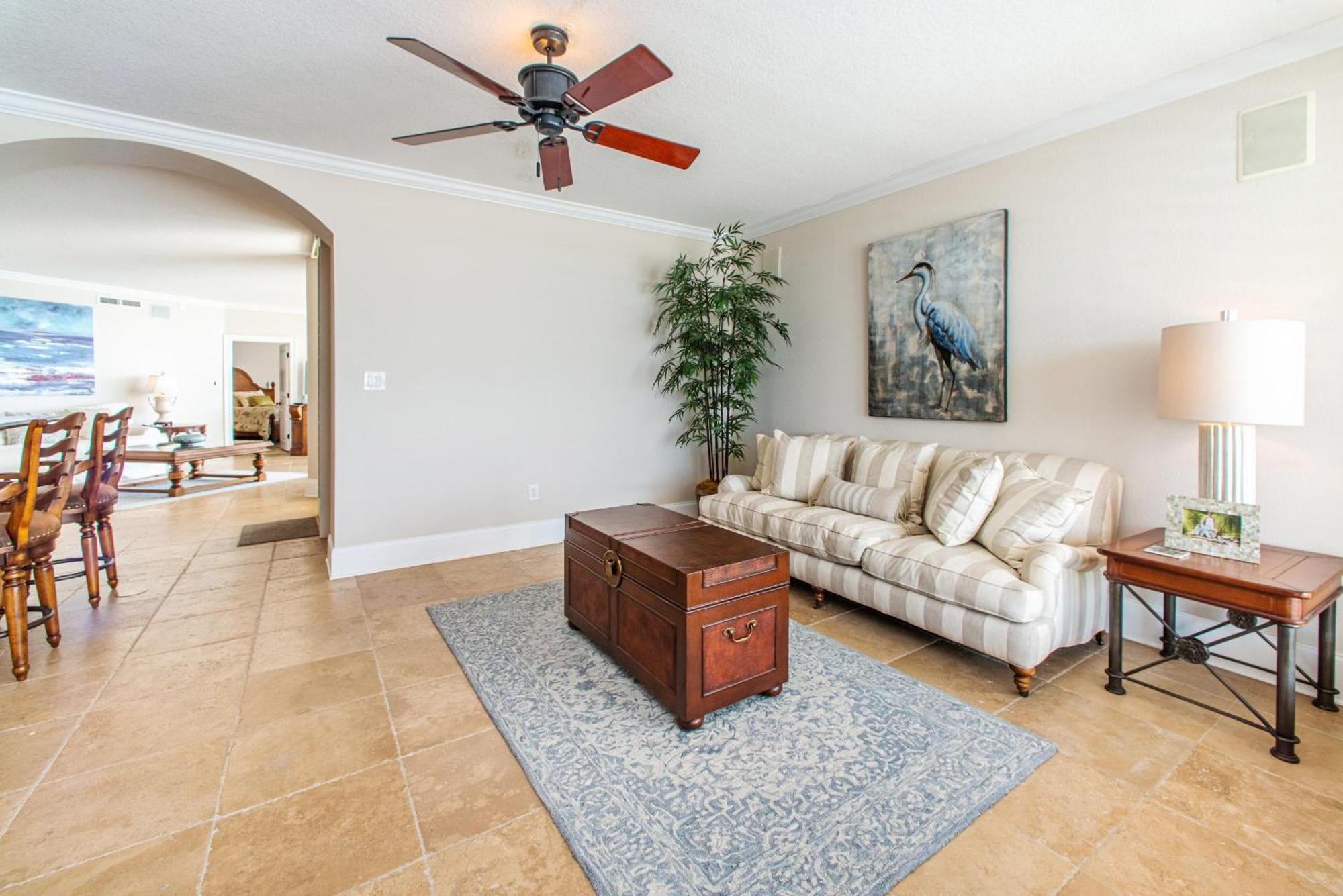 East Pass 605 Apartment