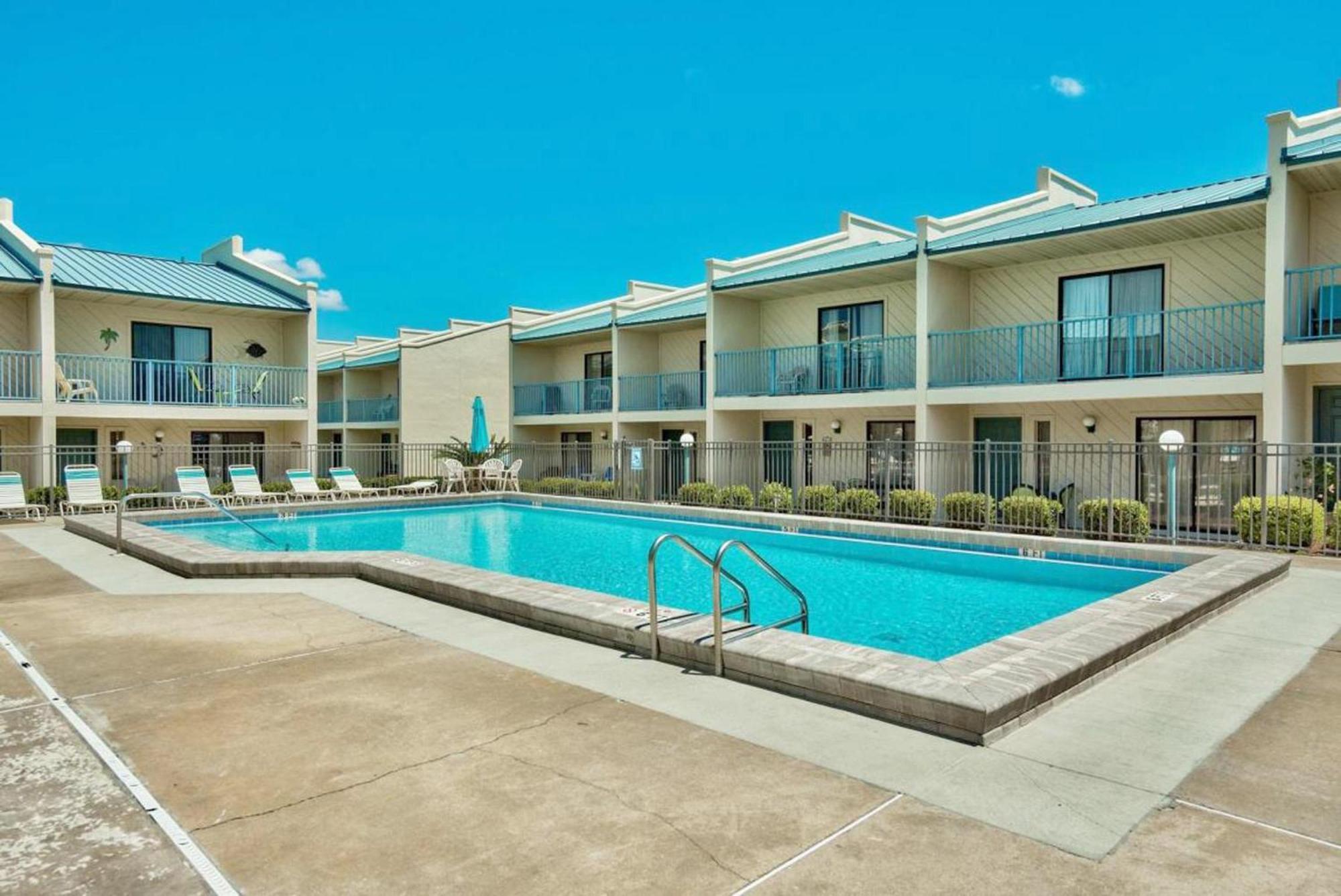 Gulf Winds East #35 Apartment *
