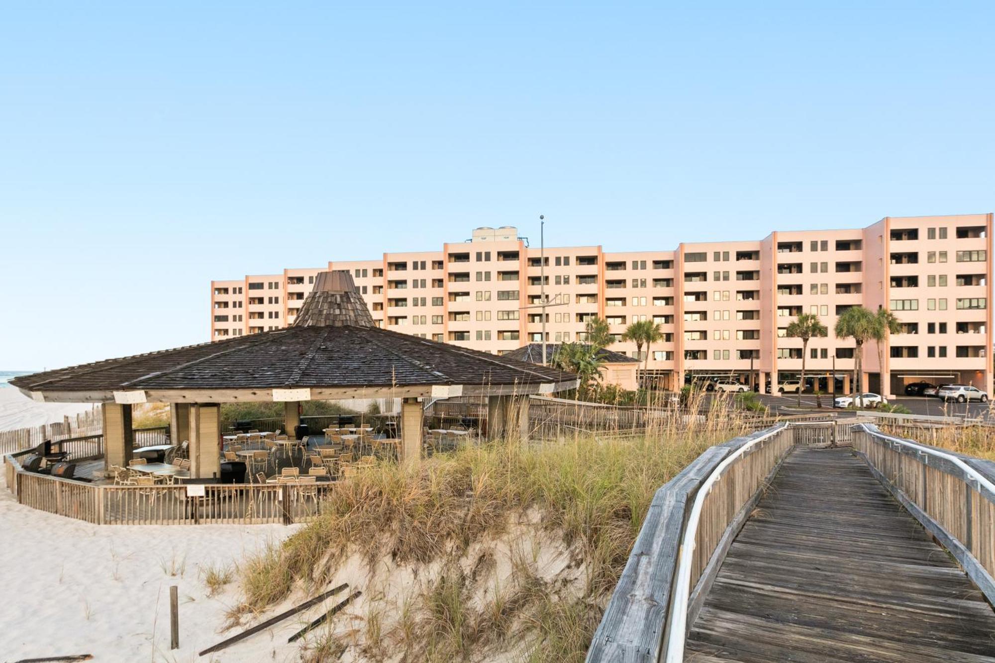 Jetty East Ii Apartment