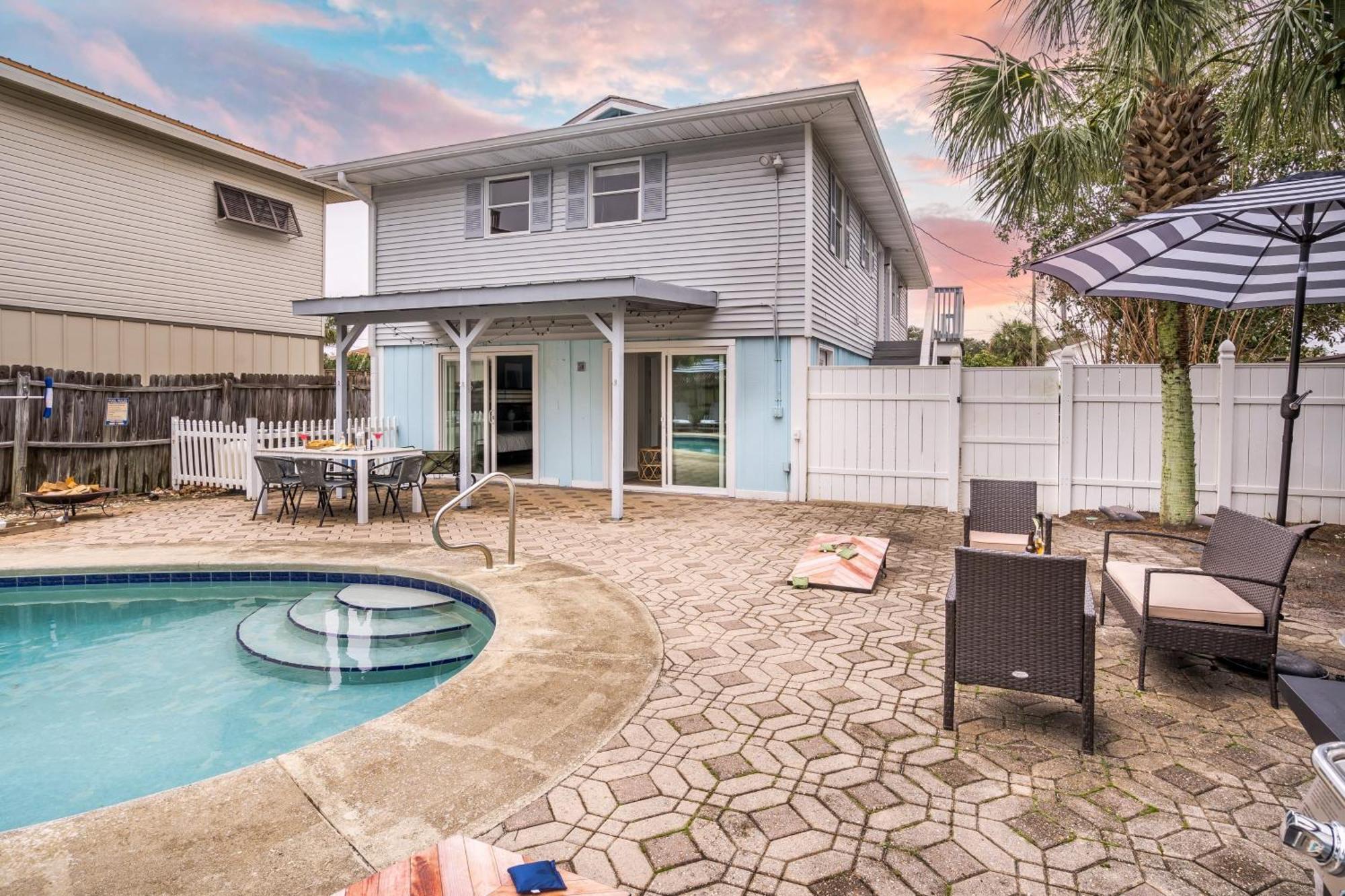 Harper By Avantstay Beautiful W Pool Walk To The Holiday home