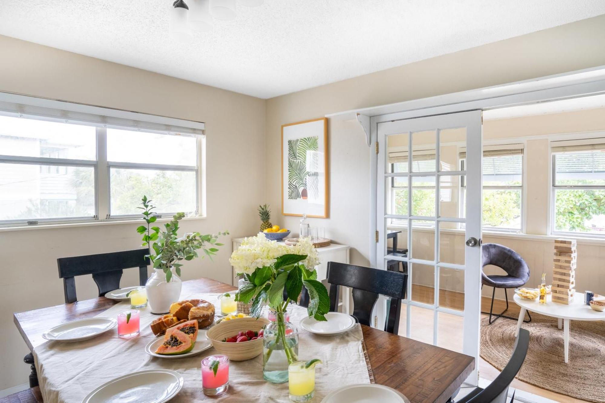 Holiday home Harper By Avantstay Beautiful W Pool Walk To The
