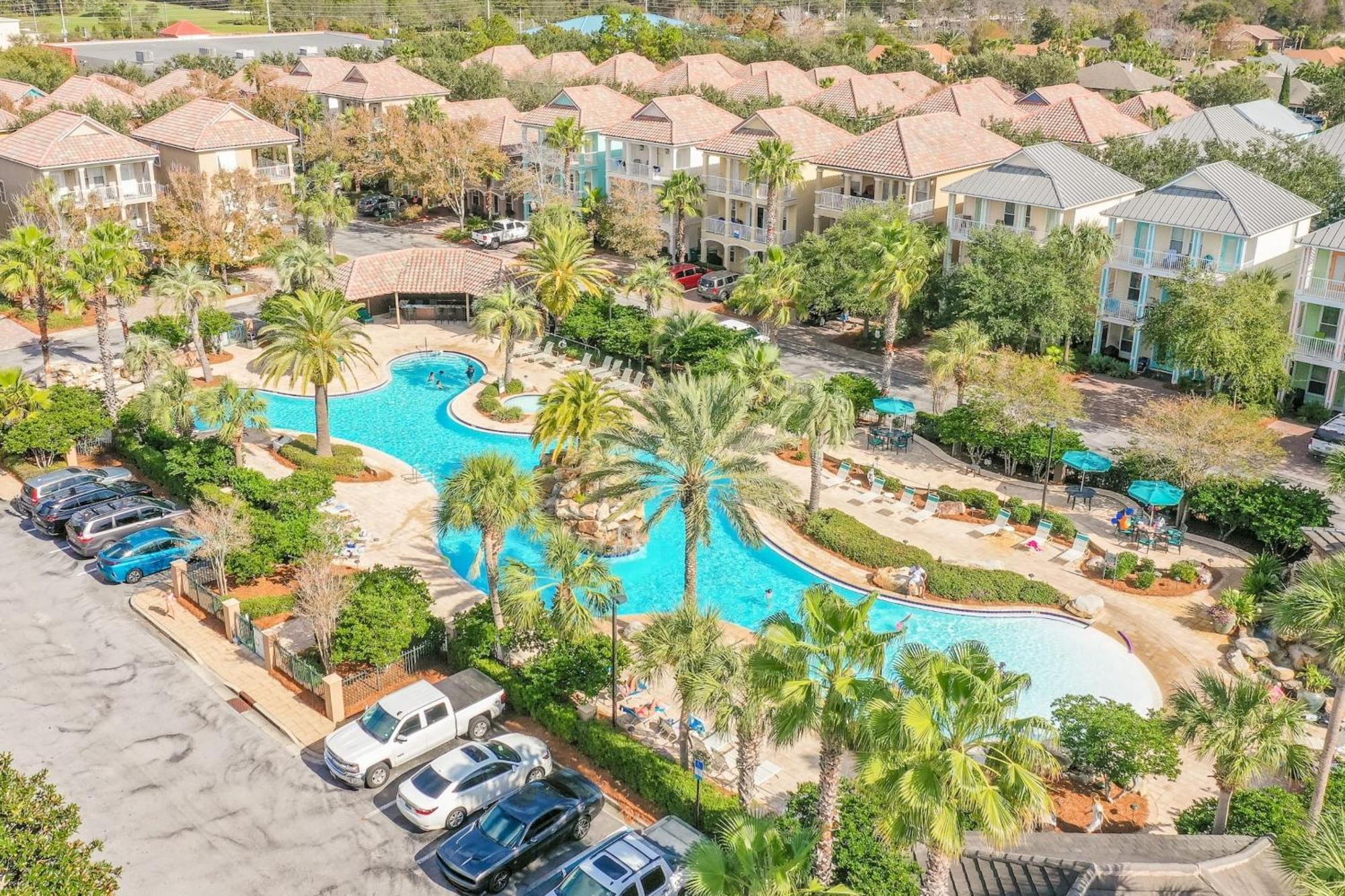 Holiday home Coral By Avantstay Gorgeous Three Story W Two Balconies Destin