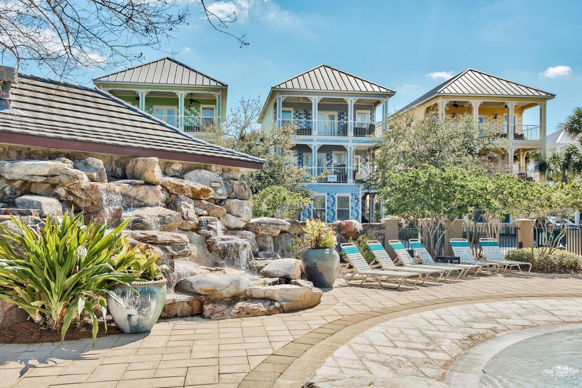 Coral By Avantstay Gorgeous Three Story W Two Balconies