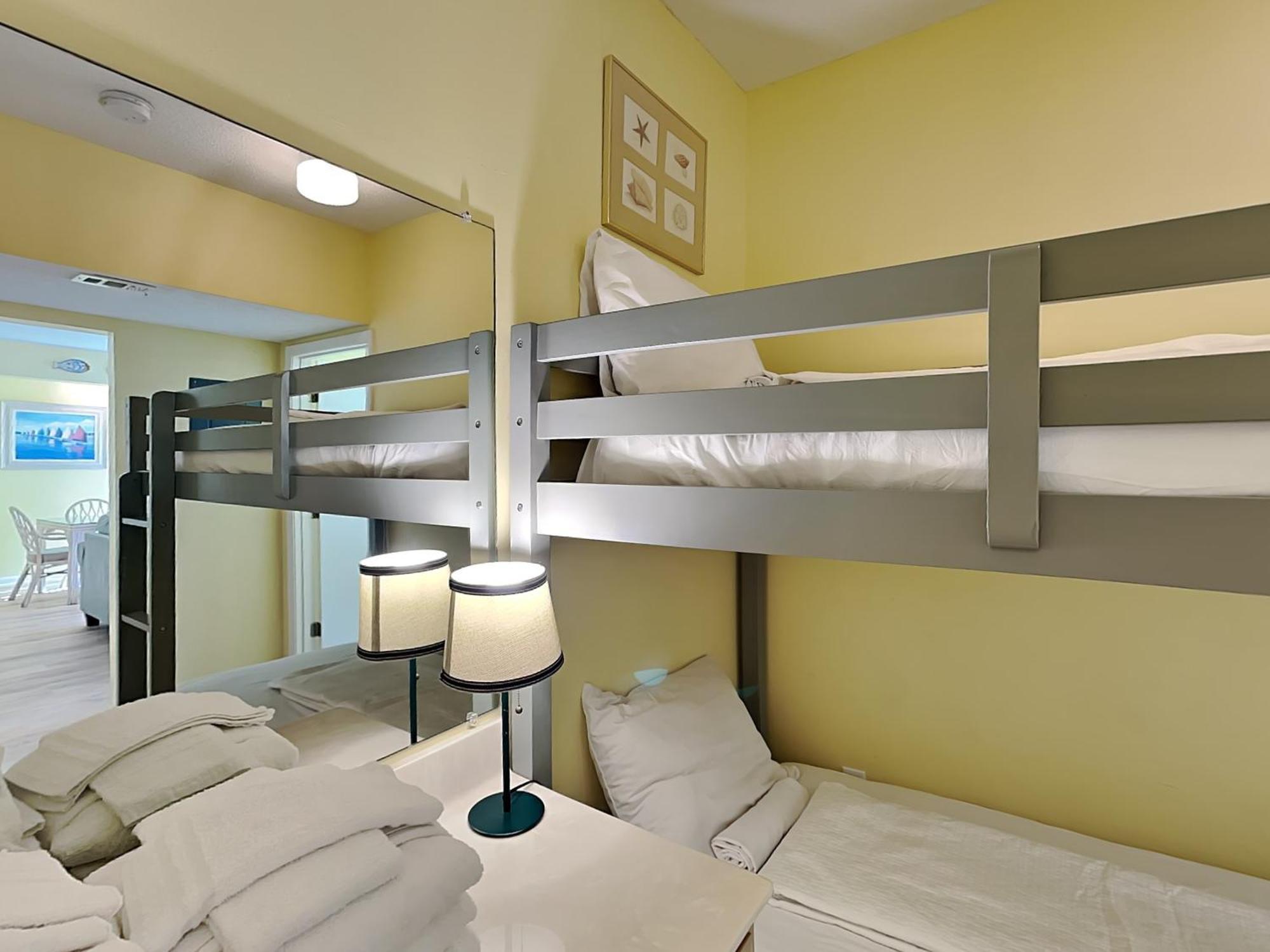 Sandpiper Cove #1121 Apartment