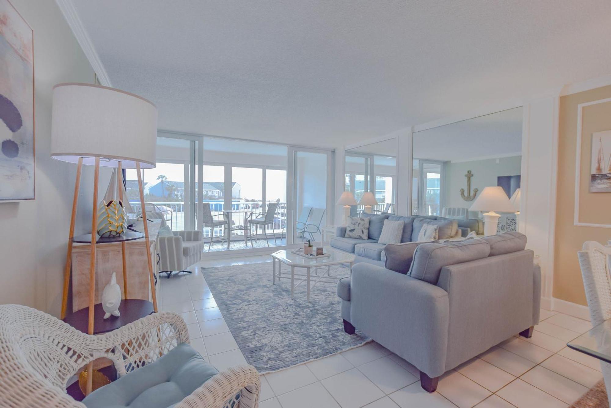 Apartment Shoreline Towers #3022 Destin
