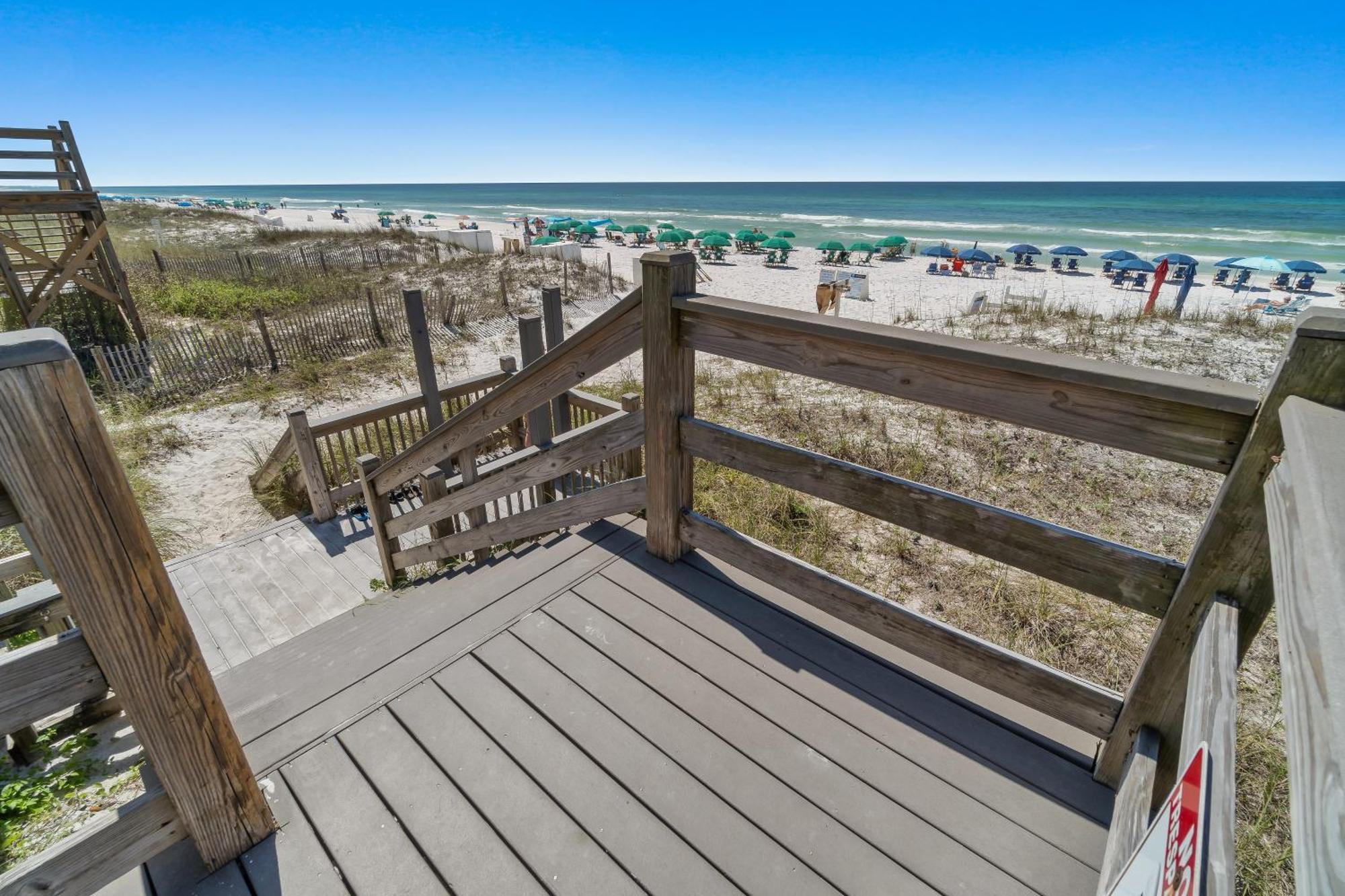 Luxury House Steps From Pool And Short Walk To Private Pavilion Holiday home Destin